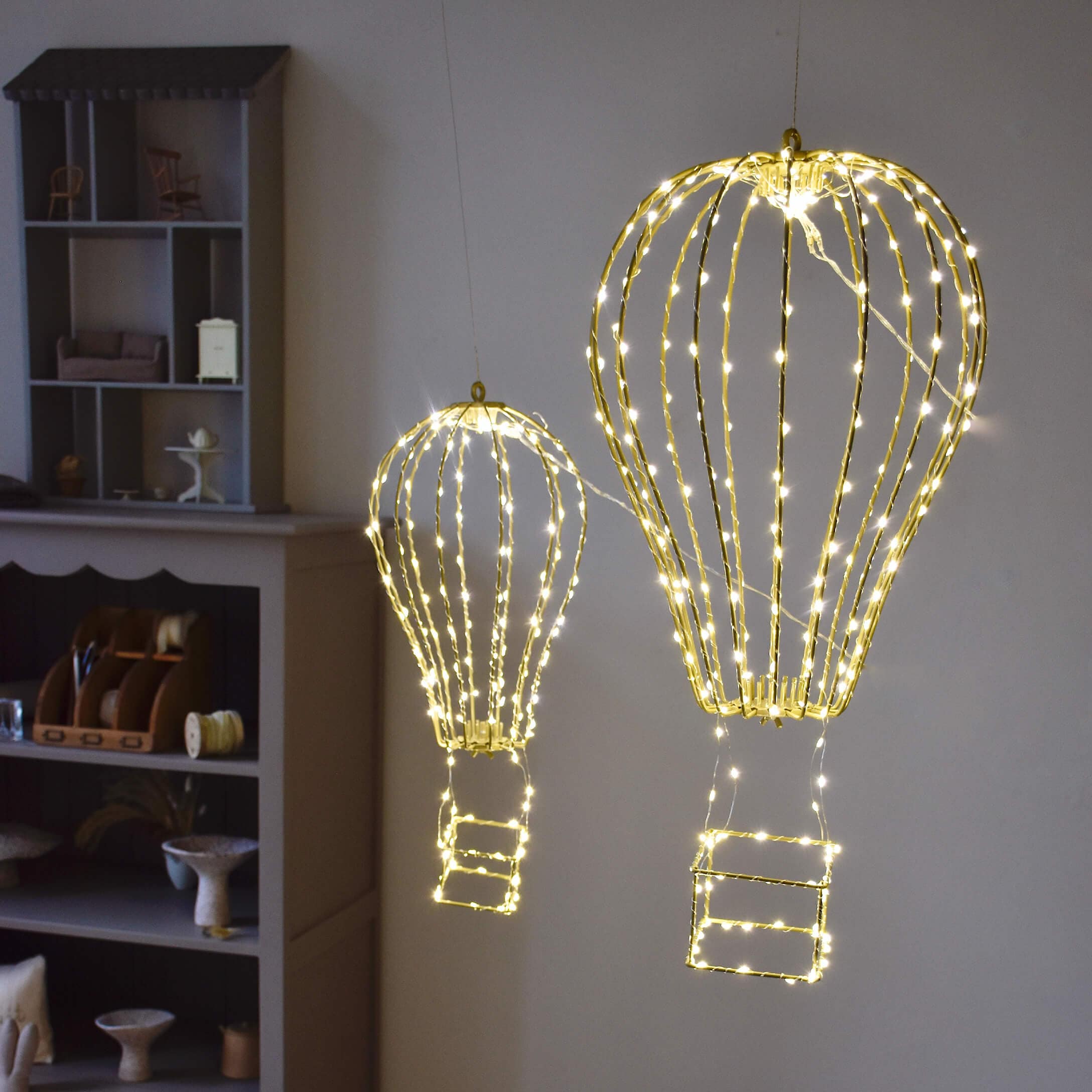 Dekorative Heissluftballon-Lichter aus Draht mit warmweißen LED-Lichtern für Innenräume