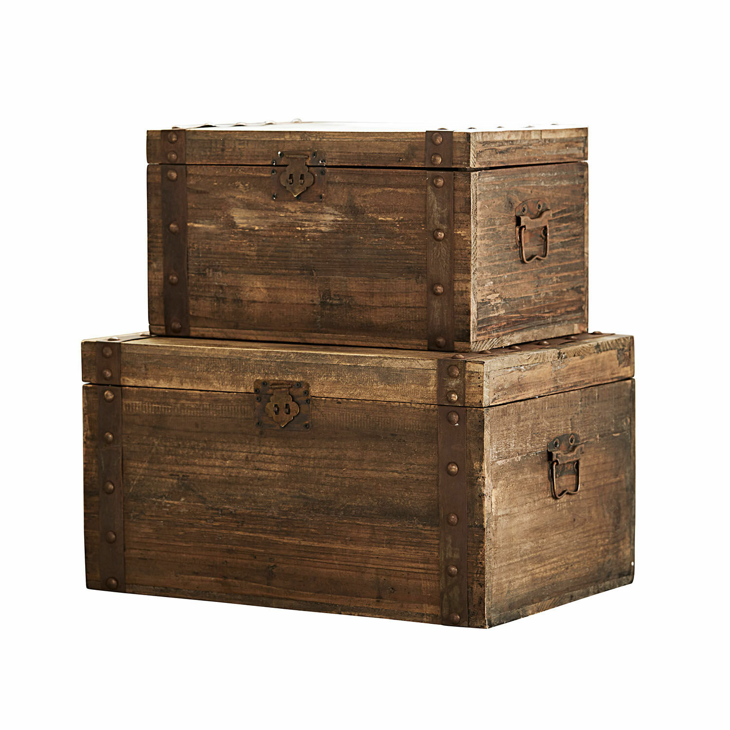 Truhe 2er Set Pratt Zwei braune Holzkisten mit Metallbeschlägen im Vintage-Stil, ideal zur Aufbewahrung und Dekoration