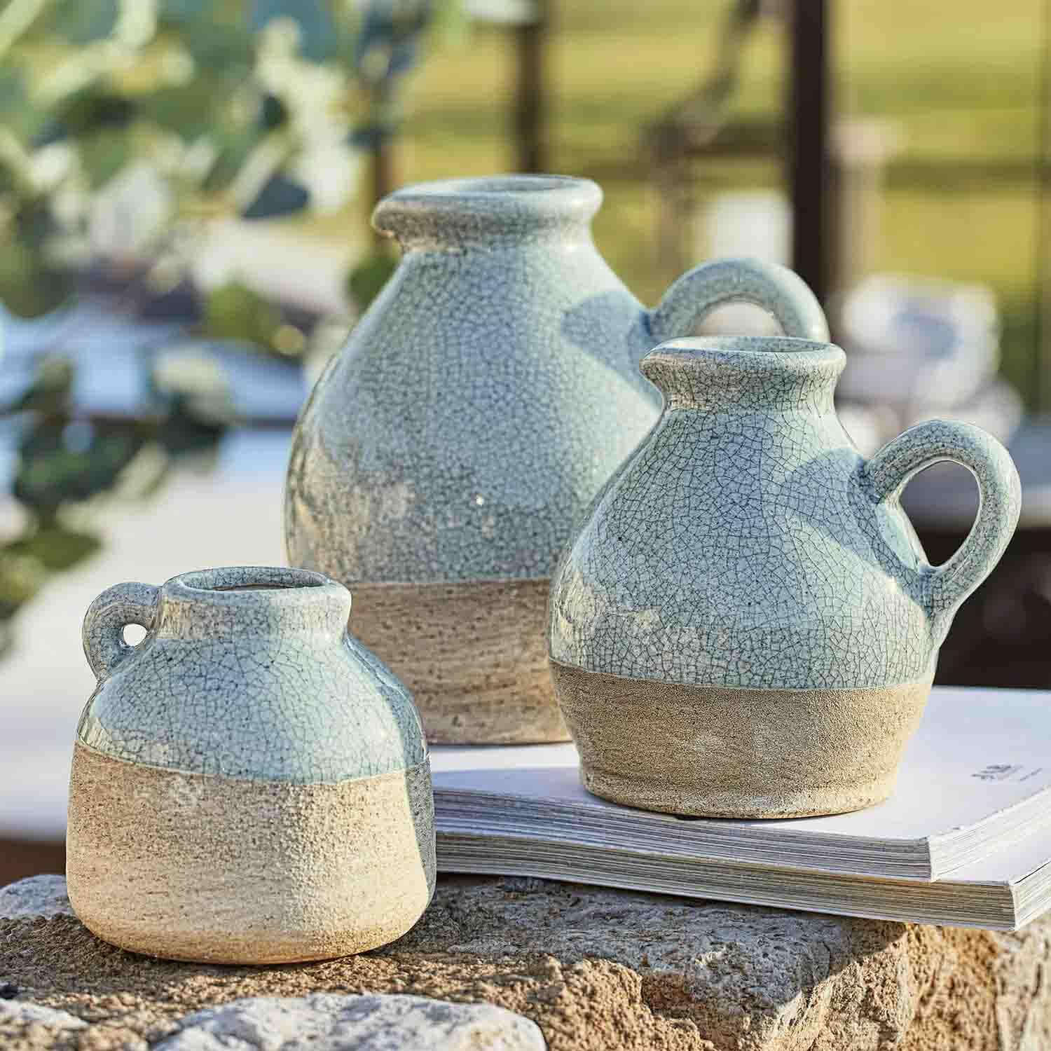 Drei Keramikvasen in Blau und Beige mit Rissglasur, dekorative Tischdekoration im Landhausstil