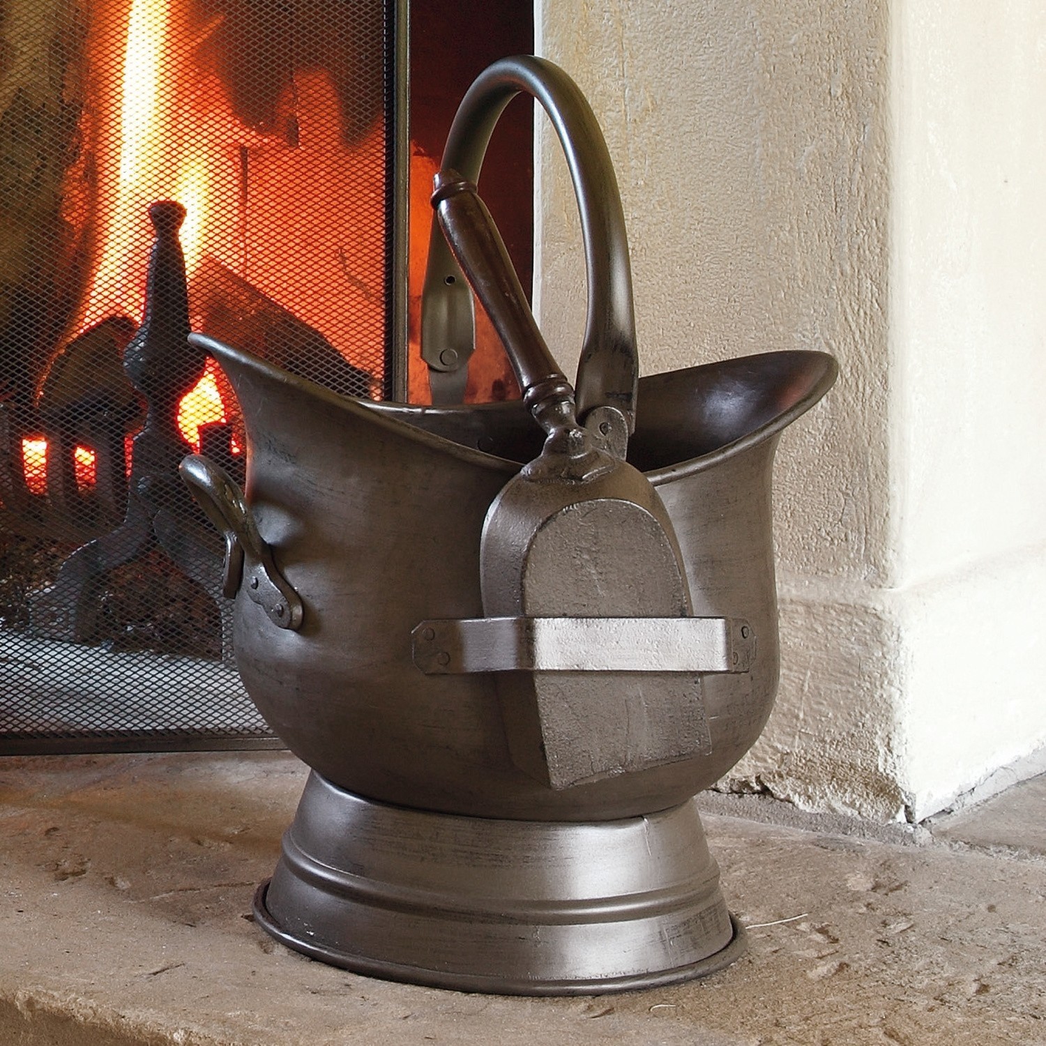 Aschekübel Derry Schwarzer Metall-Holzkorb mit Schaufel und Griff beim Kamin, Kaminzubehör