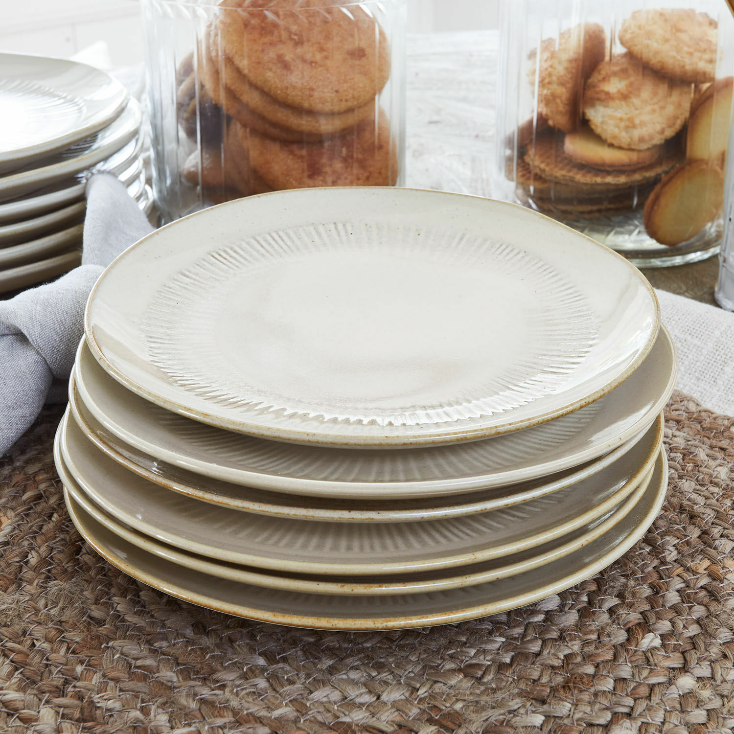 Teller 6er Set Périers Set aus cremefarbenen Keramiktellern mit feinem Muster, ideal für den täglichen Gebrauch in der Küche