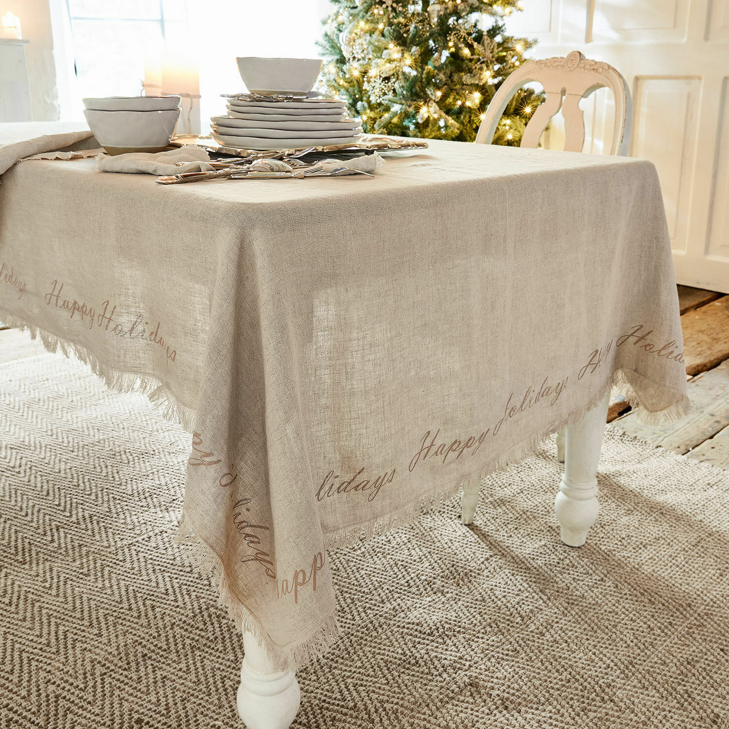 Tischdecke Emilia Leinen-Tischdecke in Naturfarbe mit Schriftzug «Happy Holidays», festliche Tischdekoration