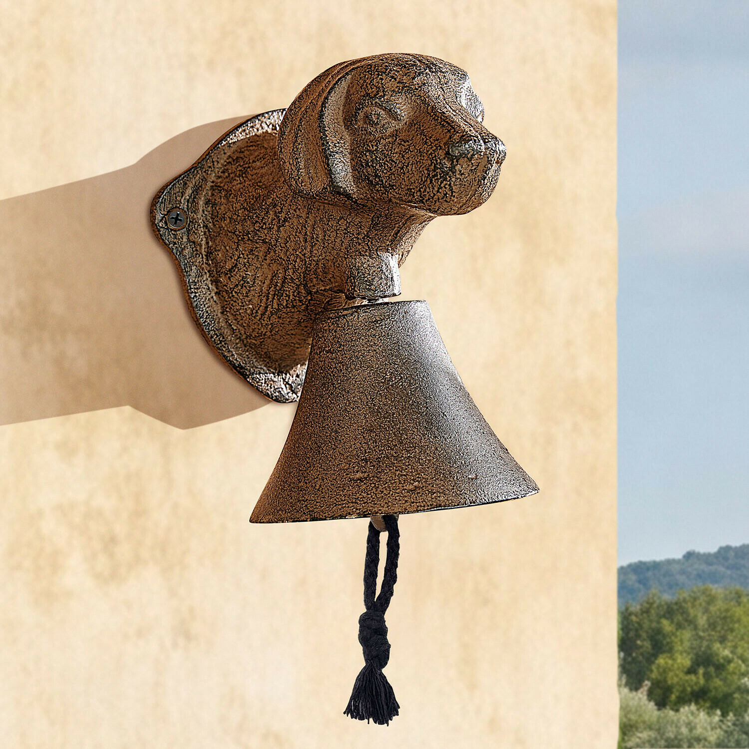Glocke Invercombe Bronzene Wandglocke mit Hundekopf und schwarzer Schnur, rustikale Gartendekoration