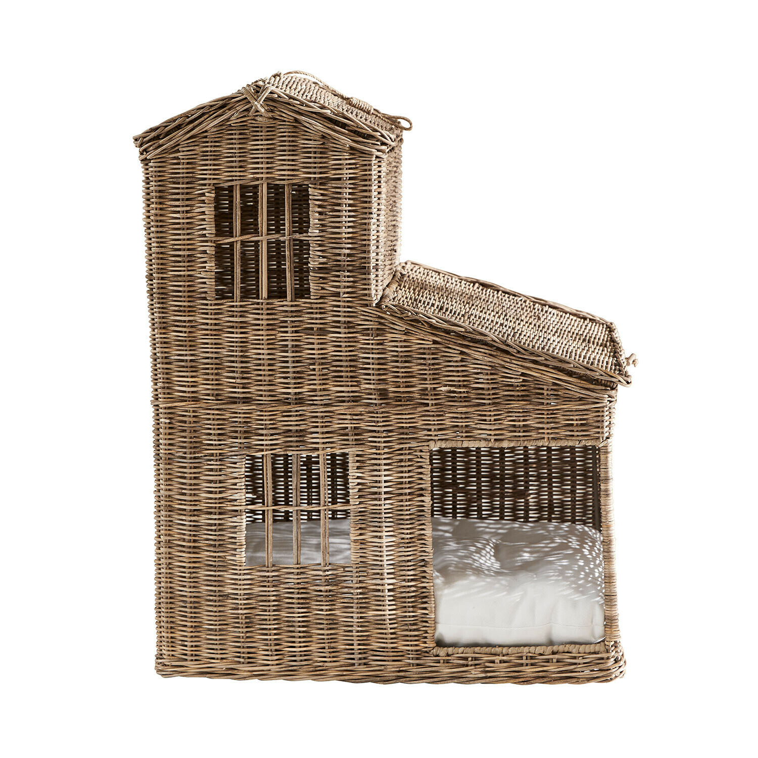 Haustierhaus aus natürlichem Rattan mit Kissen, nachhaltiges Katzenbett in Hausform