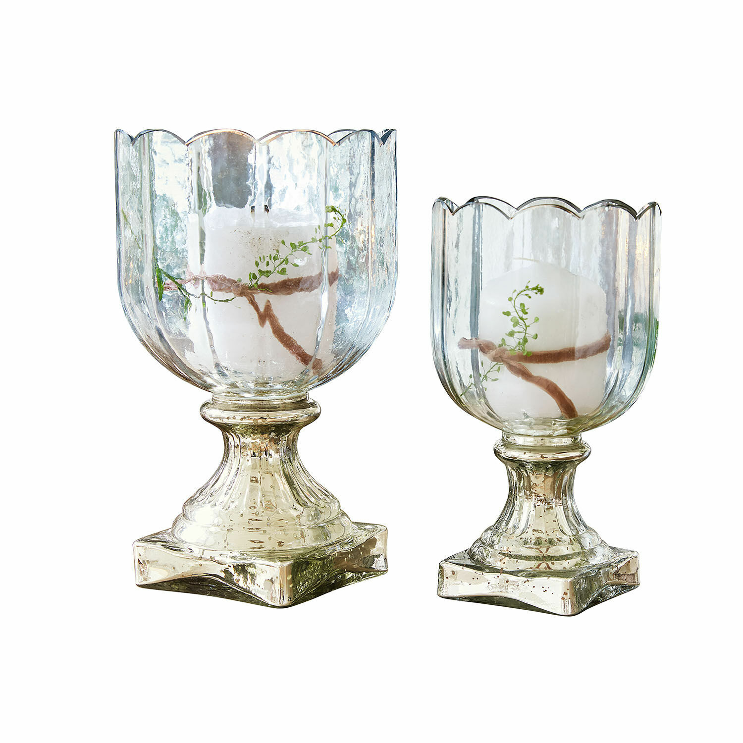 Windlicht 2er Set Jovique Zwei transparente Glaswindlichter mit weissen Kerzen und grünen Zweigen, dekorative Wohnaccessoires