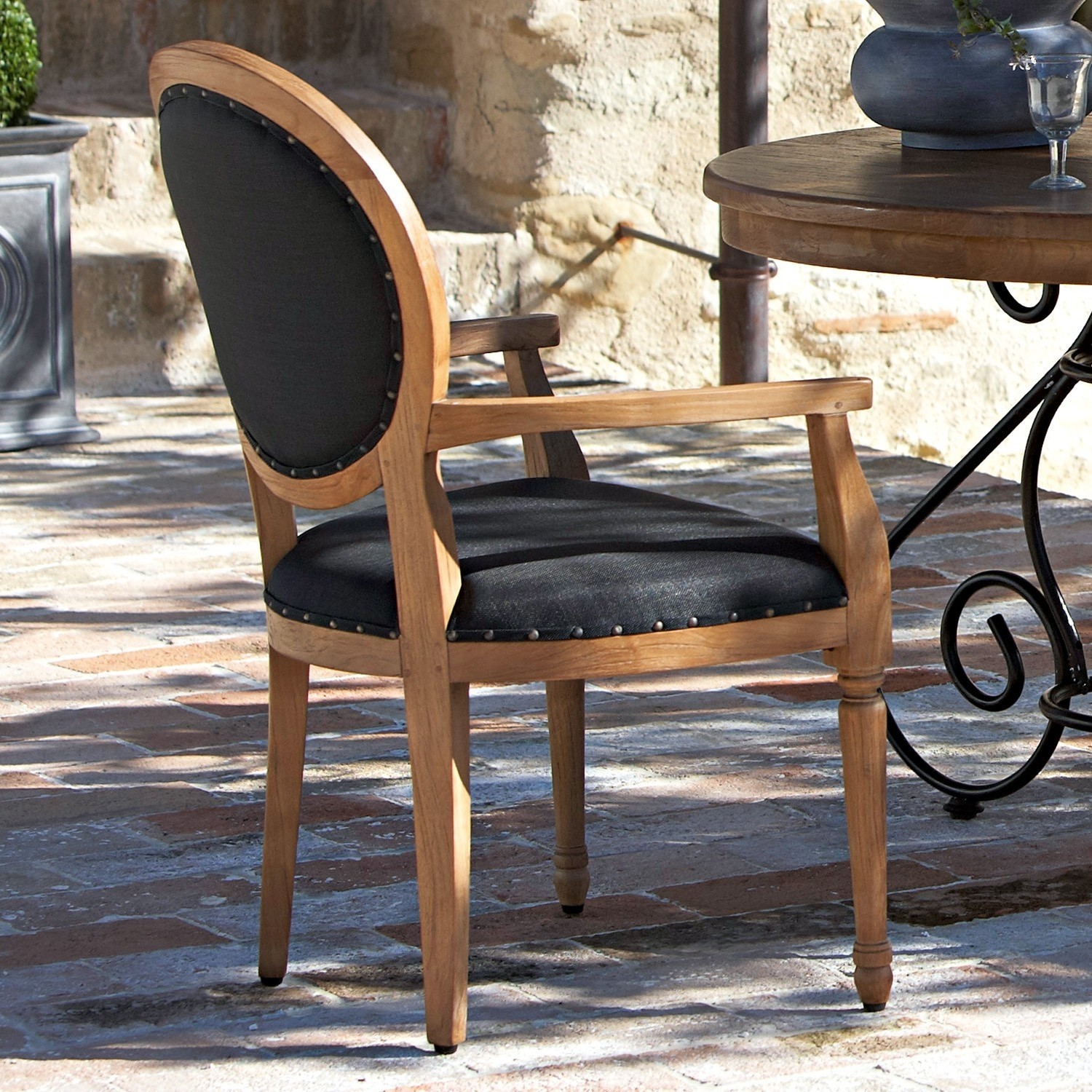 Stuhl mit Armlehne Fontaine
