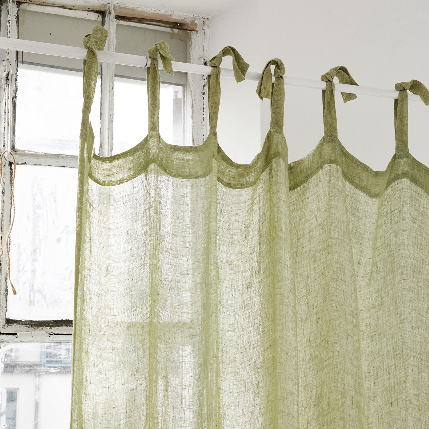 Gardine Gryphia Grüner Leinenvorhang mit gebundenen Schlaufen, leicht und transparent für die Fensterdekoration