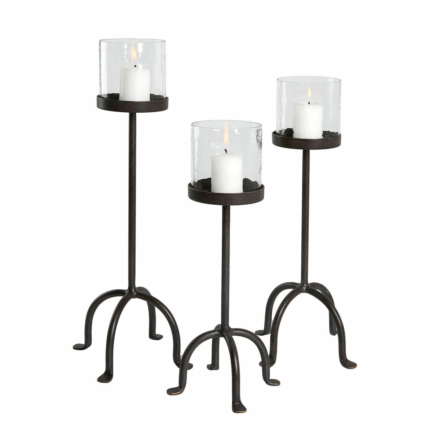 Kerzenständer 3er Set Tanbira Dreiteiliges Set aus Metallkerzenhaltern mit klarem Glas und weissen Kerzen für Wohnraumdekoration