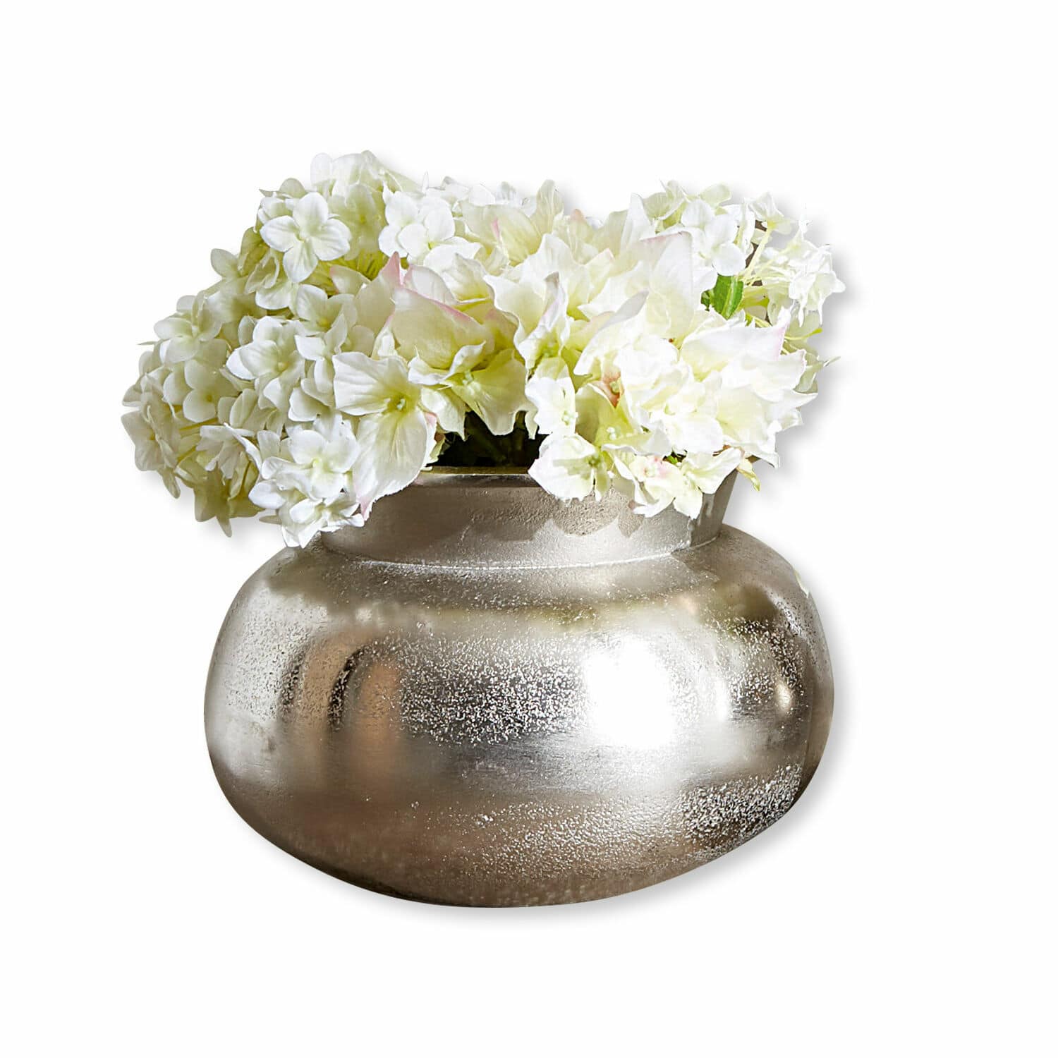 Vase Hadrien Silberne Metallvase mit weissen Dekoblumen für stilvolle Wohnraumgestaltung