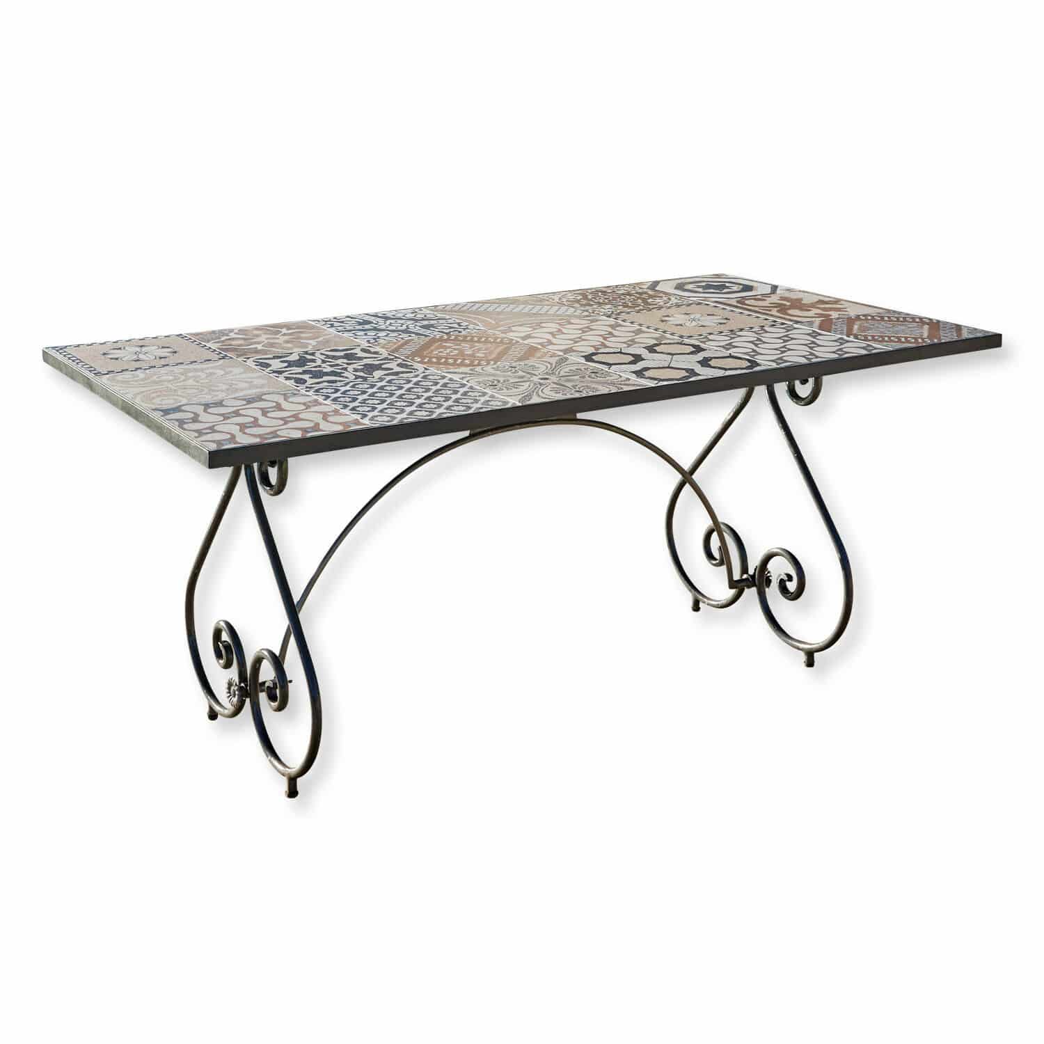 Tisch Grainville Tisch mit Metallbeinen und Keramikplatten in beige-braunen Mustern