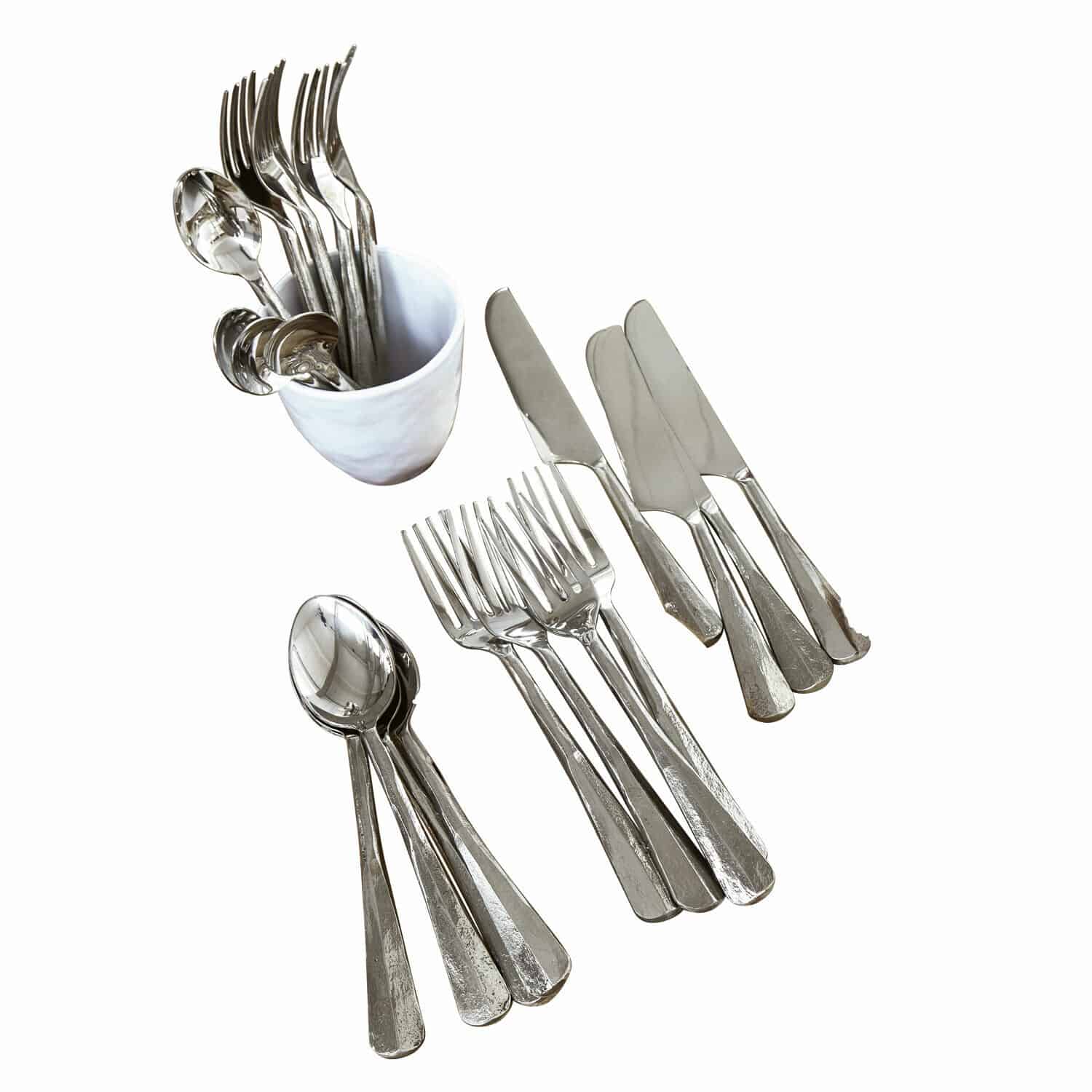 Besteck Malden Besteckset aus silberfarbenem Edelstahl mit Messern, Gabeln und Löffeln