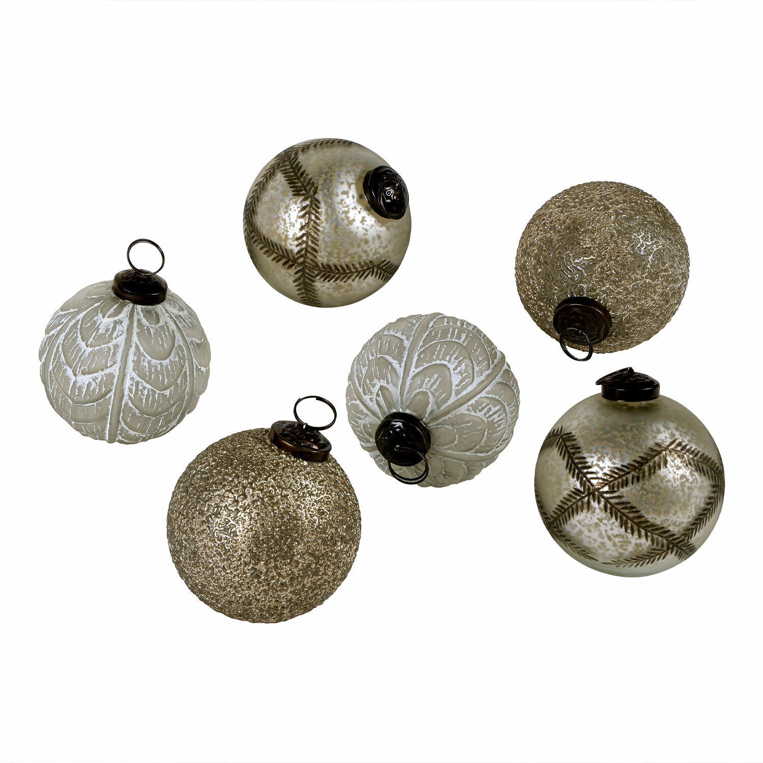 Weihnachtskugel 6er Set Hélisande Set aus sechs dekorativen Weihnachtskugeln in Weiss und Gold mit Mustern und Struktur