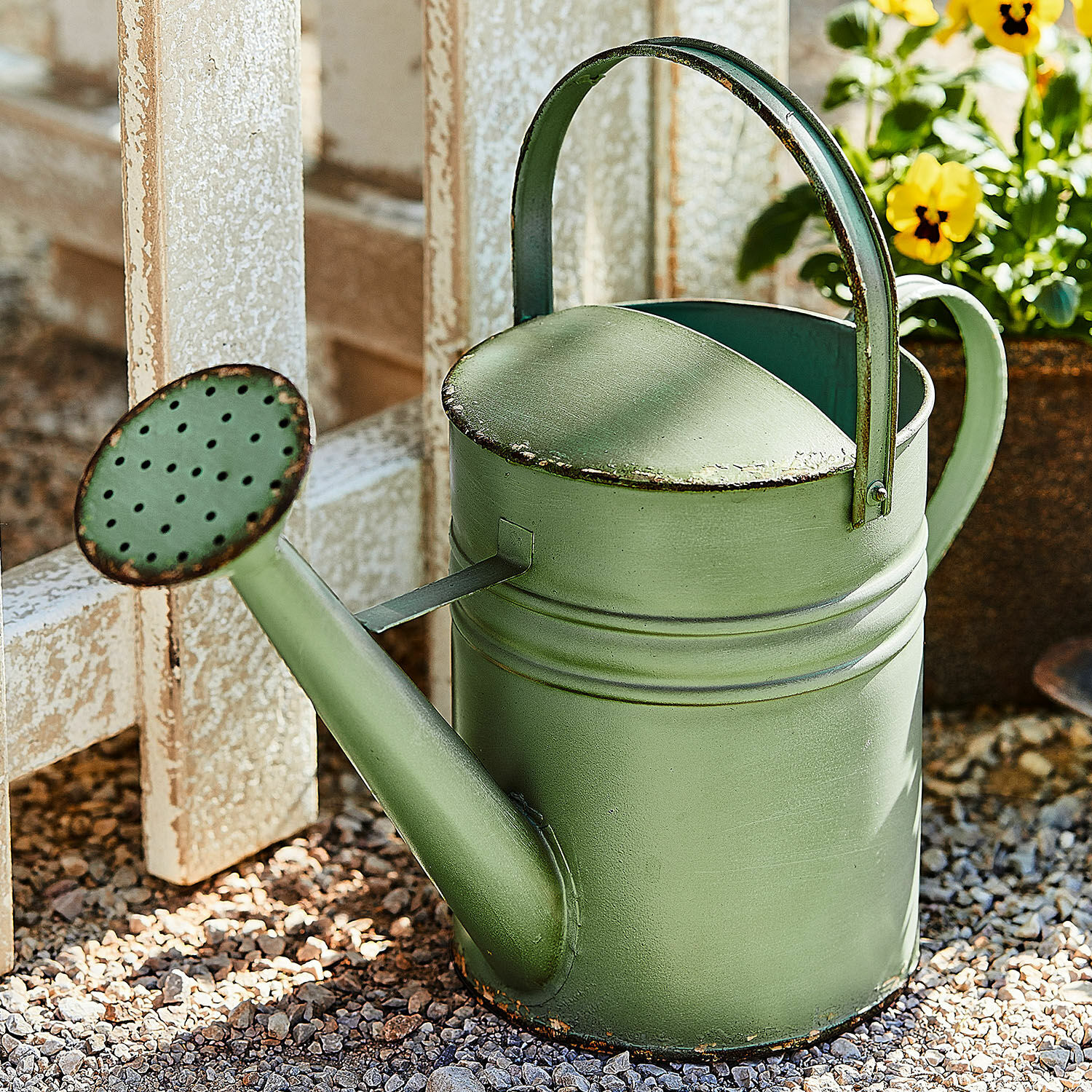 Giesskanne Elliana Grüne Metallgiesskanne mit Henkel und Ausguss zum Bewässern von Pflanzen im Garten