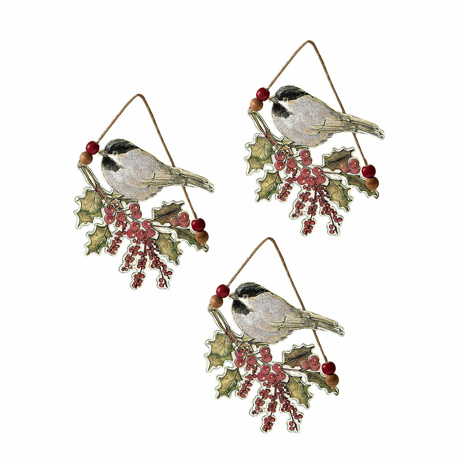 Set aus drei hängenden Dekorationen mit Vogel und roten Beeren, rustikaler Weihnachtsschmuck