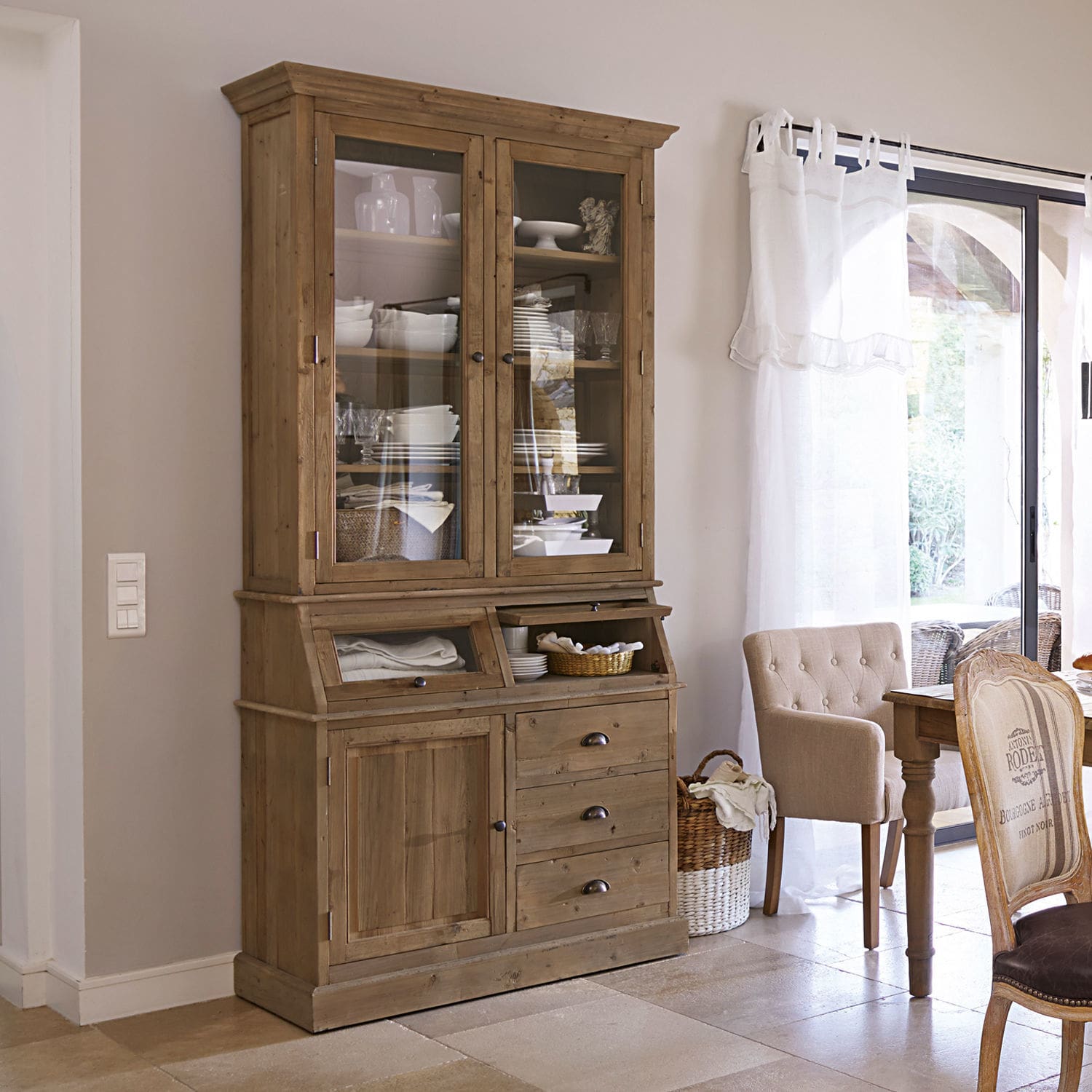 Schrank South Sanford