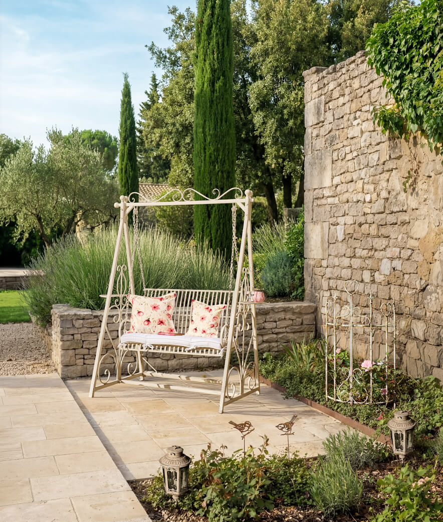 Schaukelromantik in Rot und Weiß