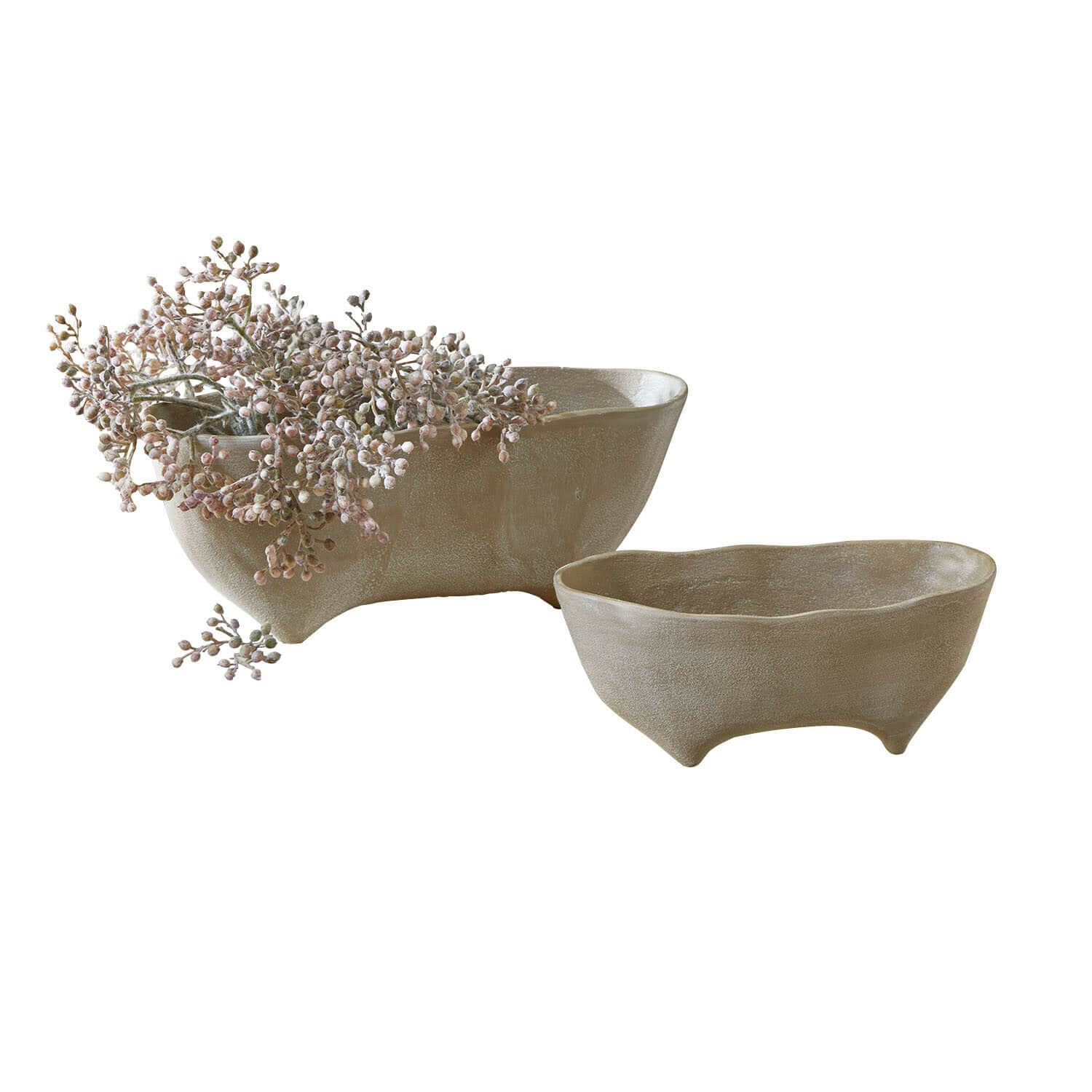 Set mit zwei beigen Keramikschalen auf Füssen für Dekoration und Aufbewahrung