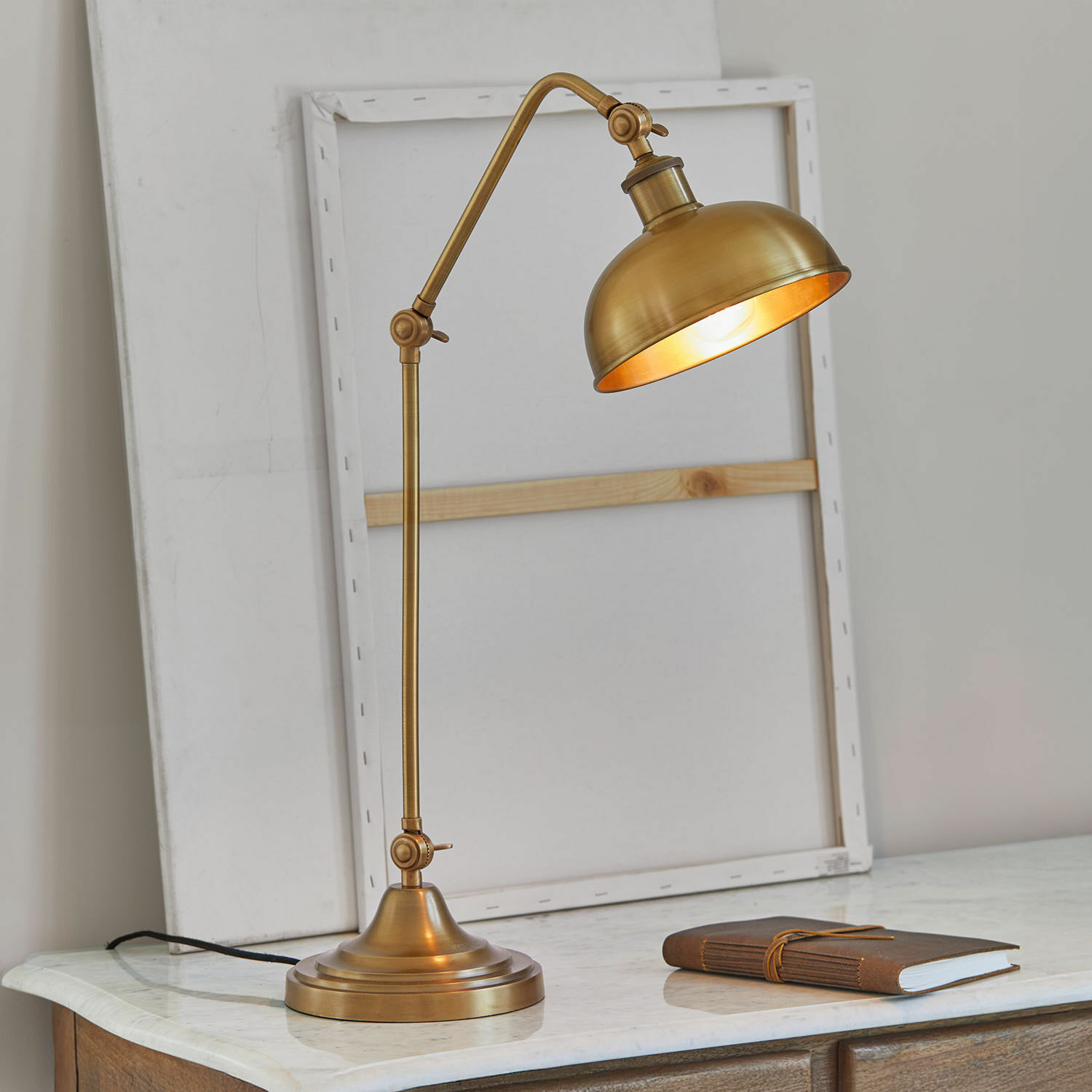 Messing Tischlampe mit verstellbarem Arm auf Marmorplatte, Vintage-Stil für Büro oder Wohnzimmer
