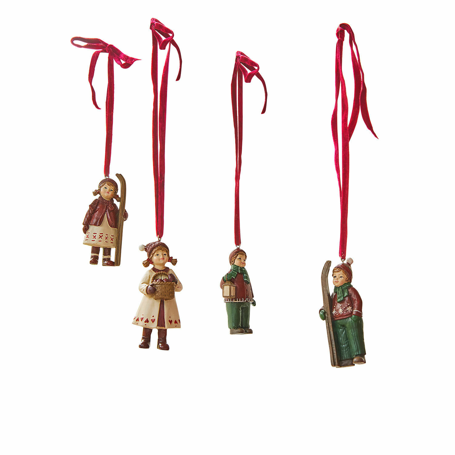 Anhänger 4er Set Helgelund Set mit vier Weihnachtsanhängern mit Kinderfiguren in Winterkleidung an roten Bändern zum Aufhängen