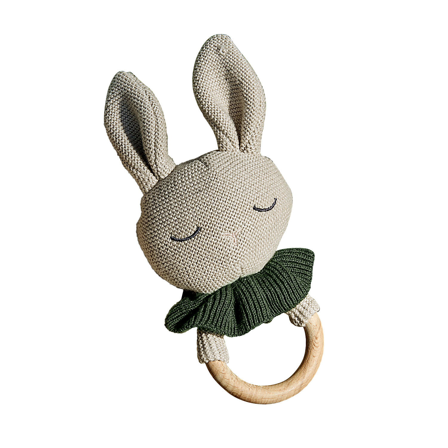 Holz-Beissring mit gestricktem beigem Hasenkopf und grünem Kragen, Babyspielzeug