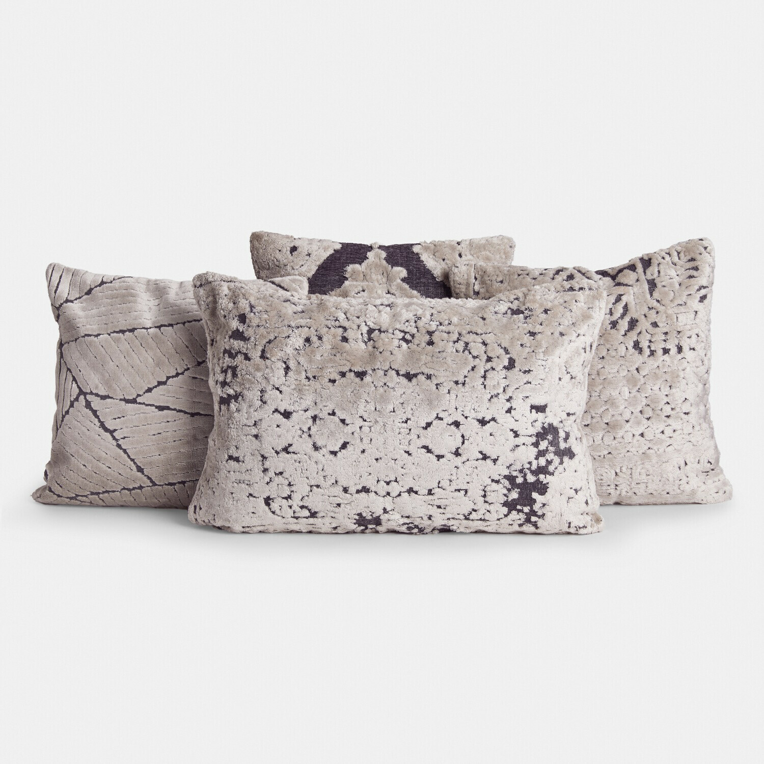 Kissenhülle 4er Set Plaisancière Set mit vier dekorativen Kissen aus weichem Material in Beige und Braun für gemütliche Räume