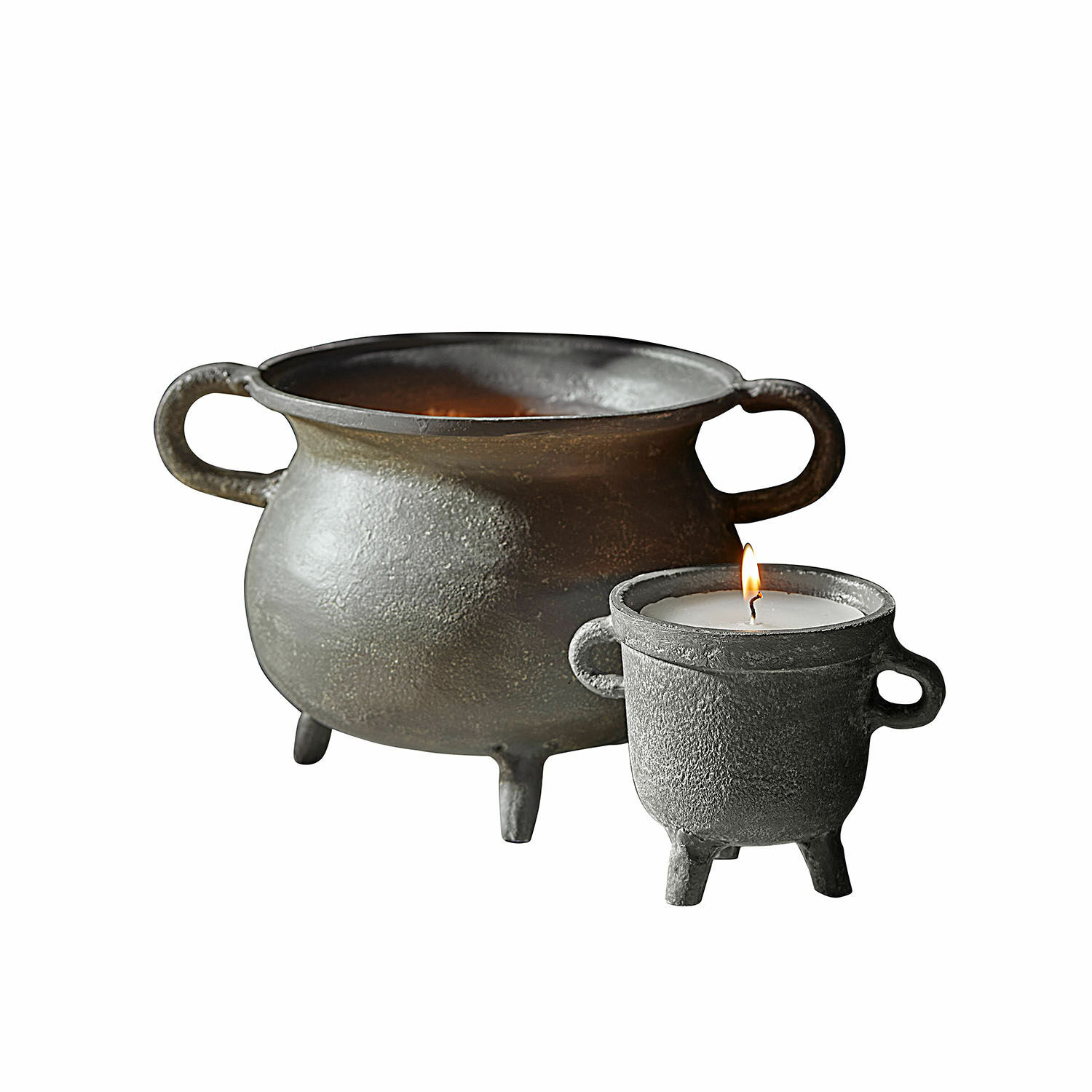 Windlicht mit Kerze 2er Set Lavignoux Set aus zwei dekorativen Kerzen in schwarzen Metallbehältern mit Griffen und Füssen