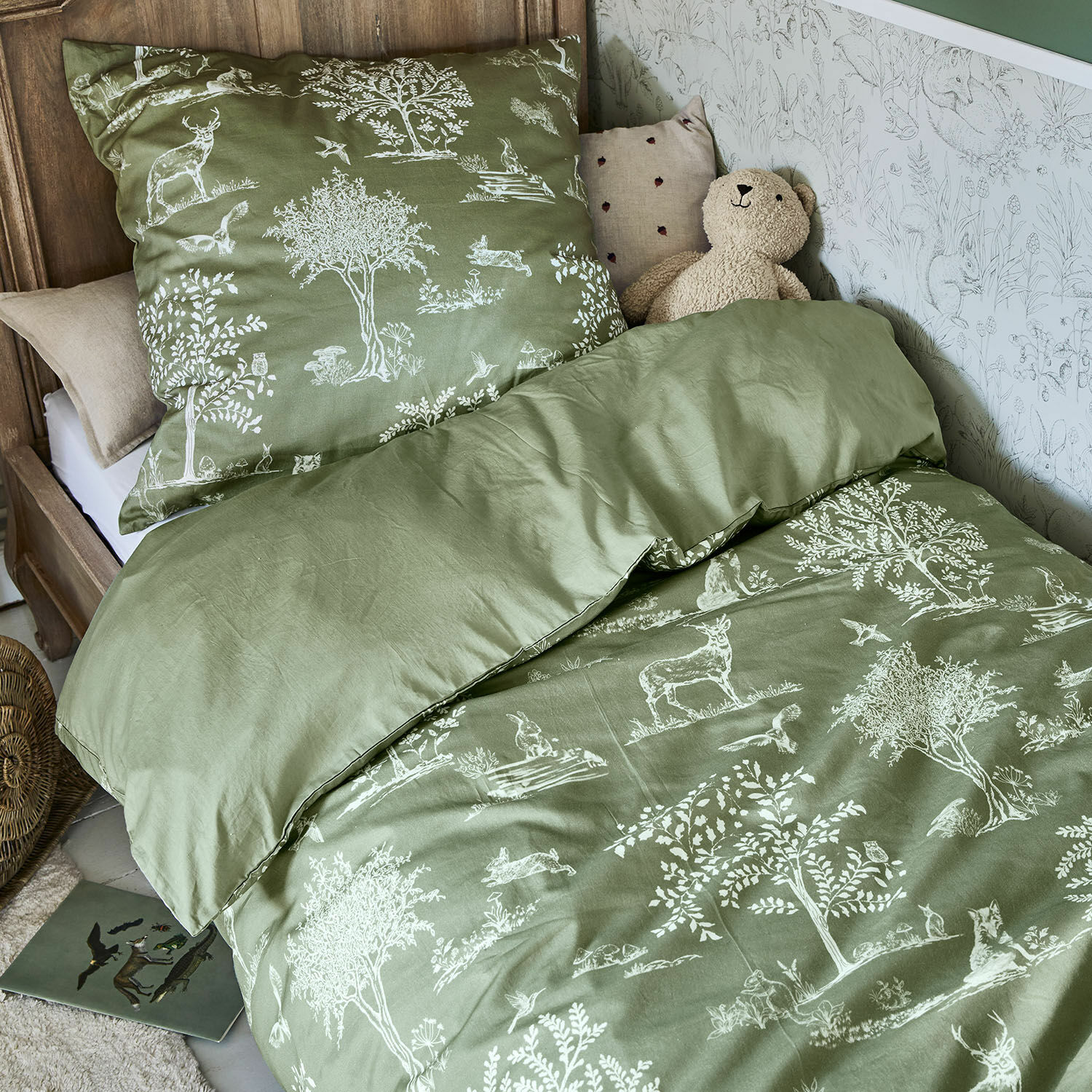 Bettwäsche Tayora Grüne Baumwollbettwäsche mit weissem Waldtier- und Baumdruck, dekorativ und gemütlich
