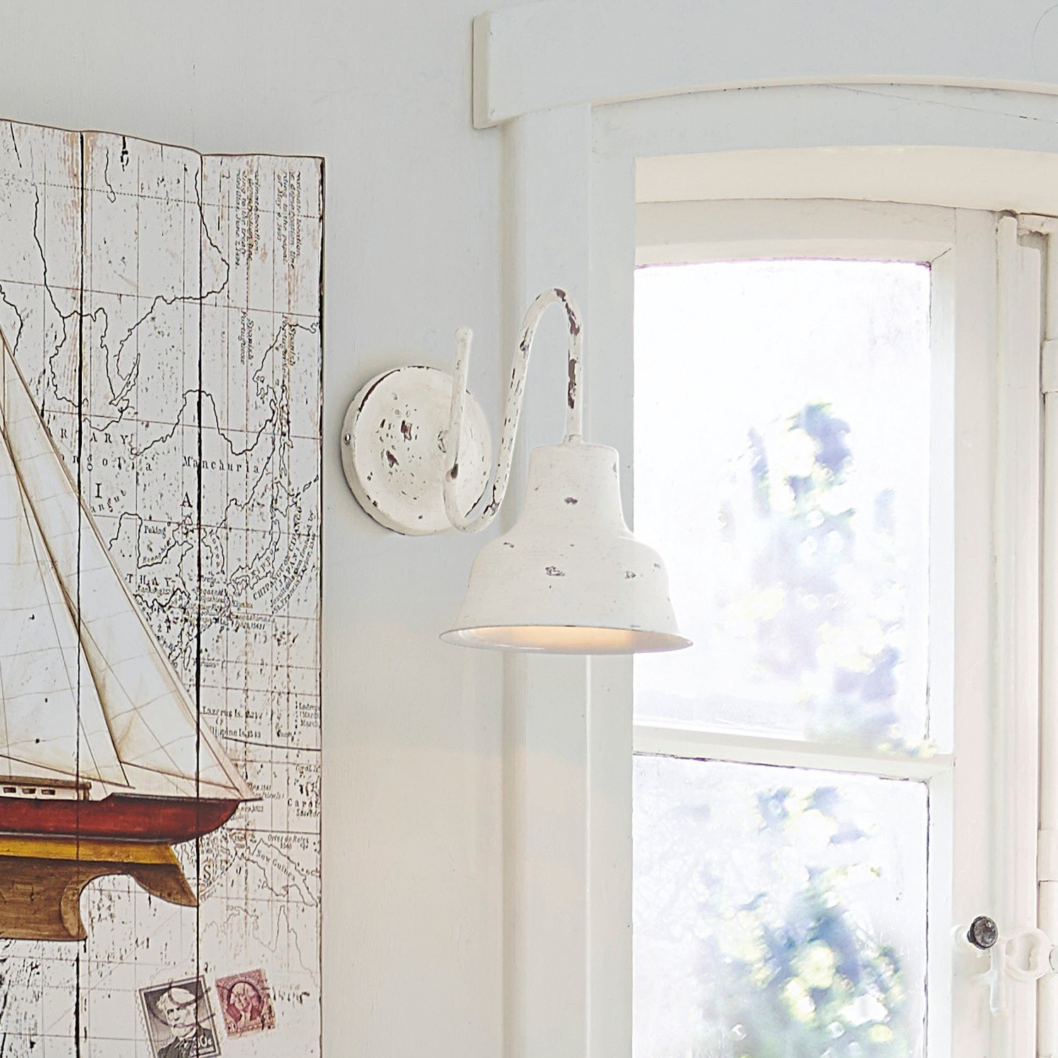 Wandlampe Sidney Weisse Metall-Wandleuchte mit antikem Look im Vintage-Stil für stimmungsvolle Innenbeleuchtung