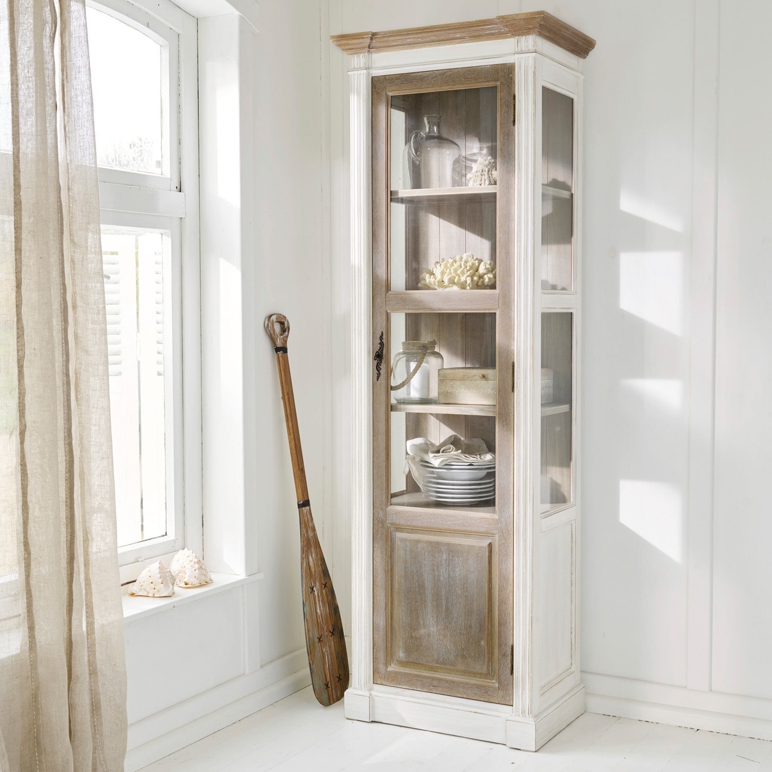 Schrank Coverton Vintage-Holzvitrine mit Glastür und natürlicher Oberfläche, ideal für Wohnzimmer und Dekoration