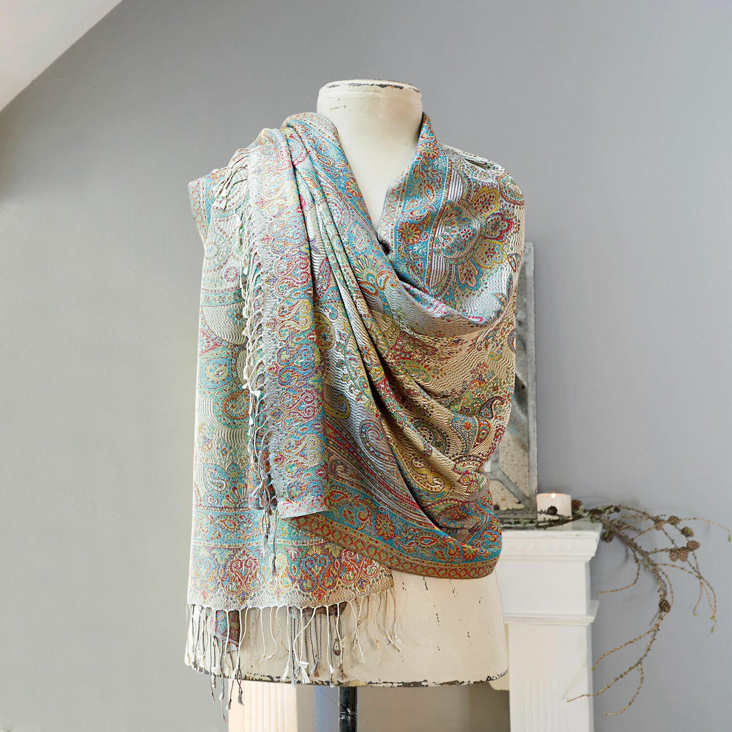 Schal Hillaby Bunter Paisley-Schal aus weichem Material mit Fransen, modisches Accessoire für Damen.