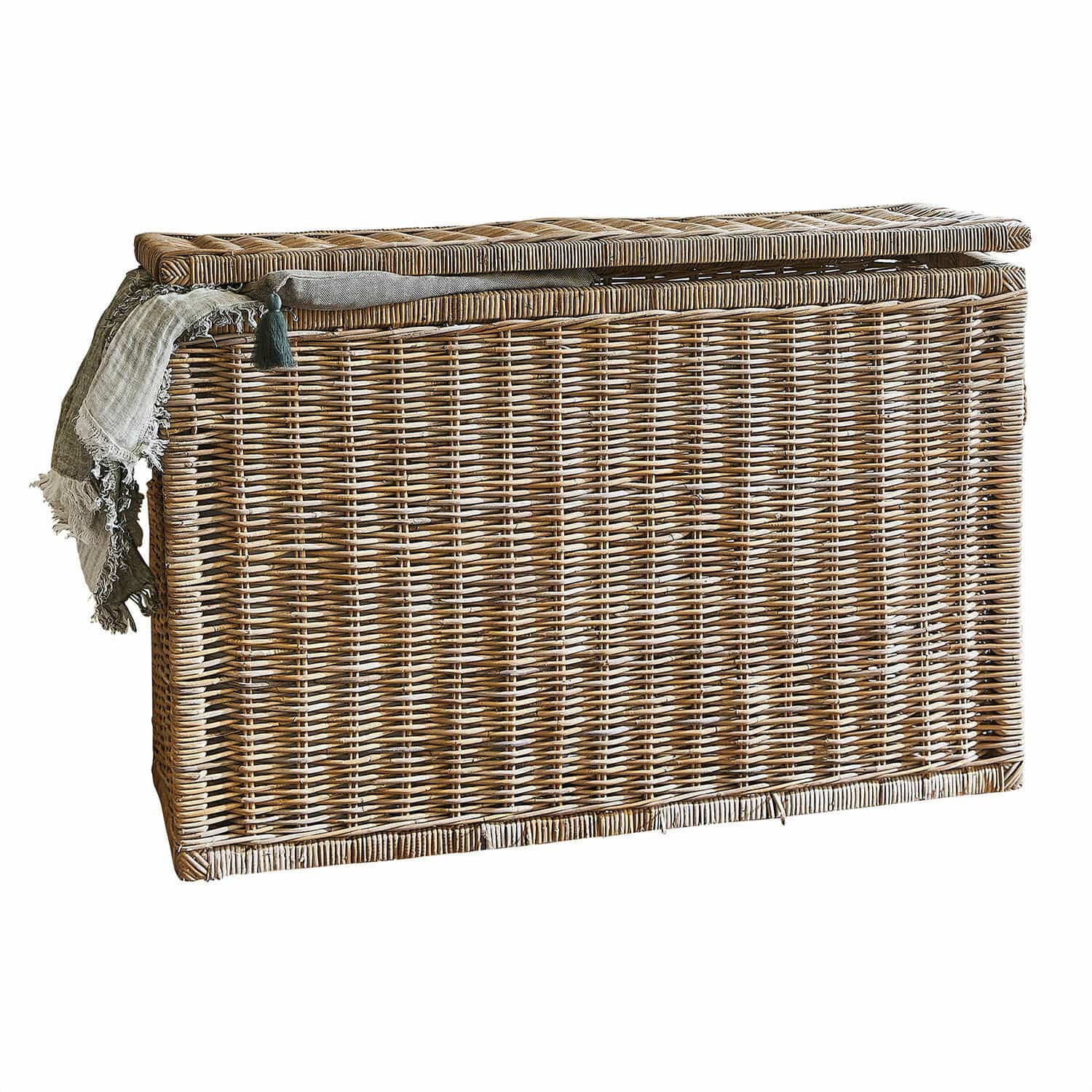 Truhe East Ryde Grosser Aufbewahrungskorb aus natürlichem Rattan mit Deckel und grauem Stoffeinsatz