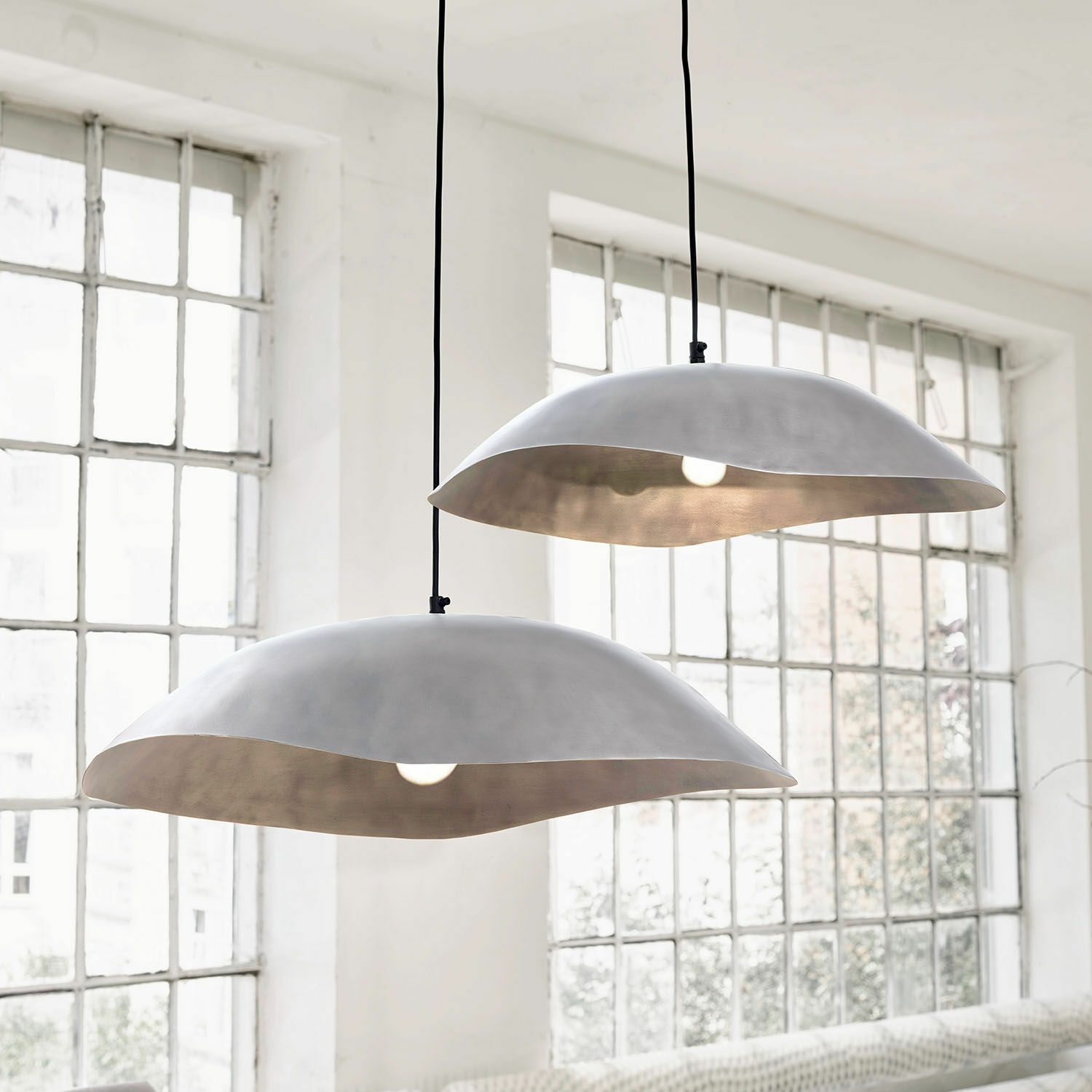 Hängelampe 2er Set Gariés Moderne Hängeleuchten aus silberfarbenem Metall, ideal für ein minimalistisches Interieur