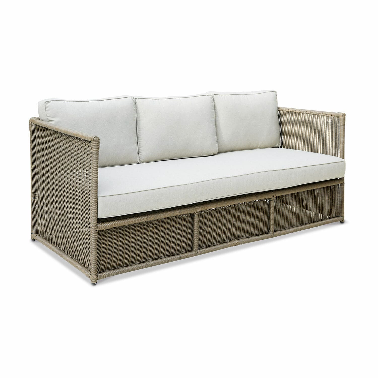 Sofa Lesmont Beiges Rattan-Sofa mit hellen Kissen, komfortables Gartenmöbel für Terrasse oder Balkon.