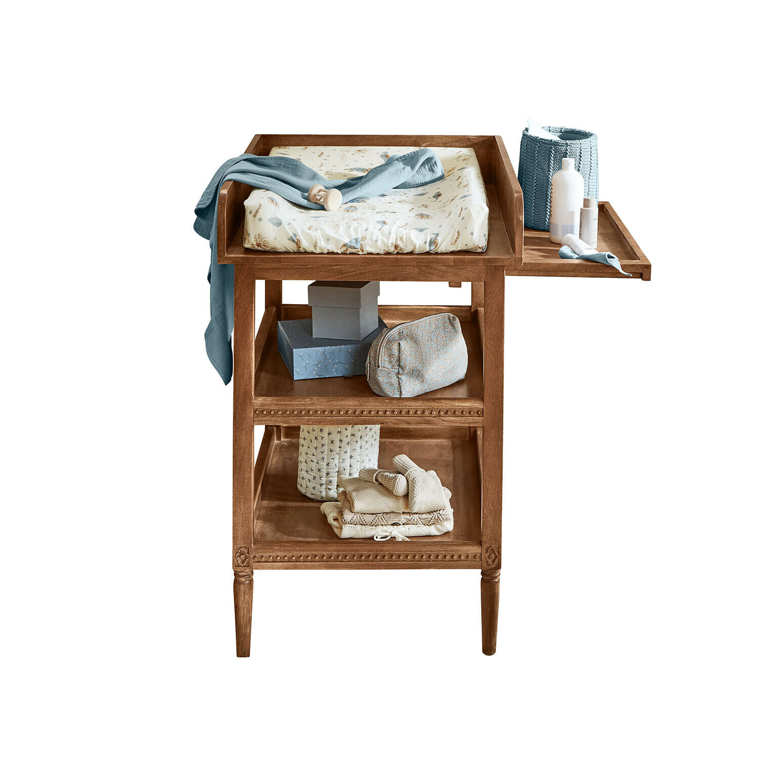 Wickelkonsole Bellouvre Holz-Wickeltisch mit Ablagen und weicher, cremefarbener Matte fürs Kinderzimmer