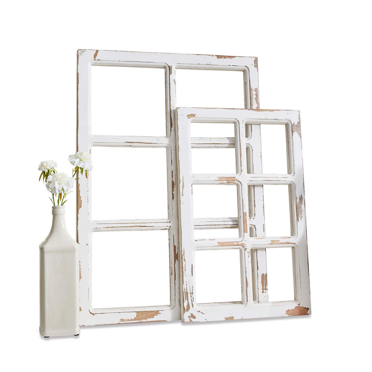 Deko-Fenster 2er Set Mael Coluim Weisse, antik wirkende Holzfensterrahmen mit abblätternder Farbe und Vase mit weissen Blumen als Dekoration