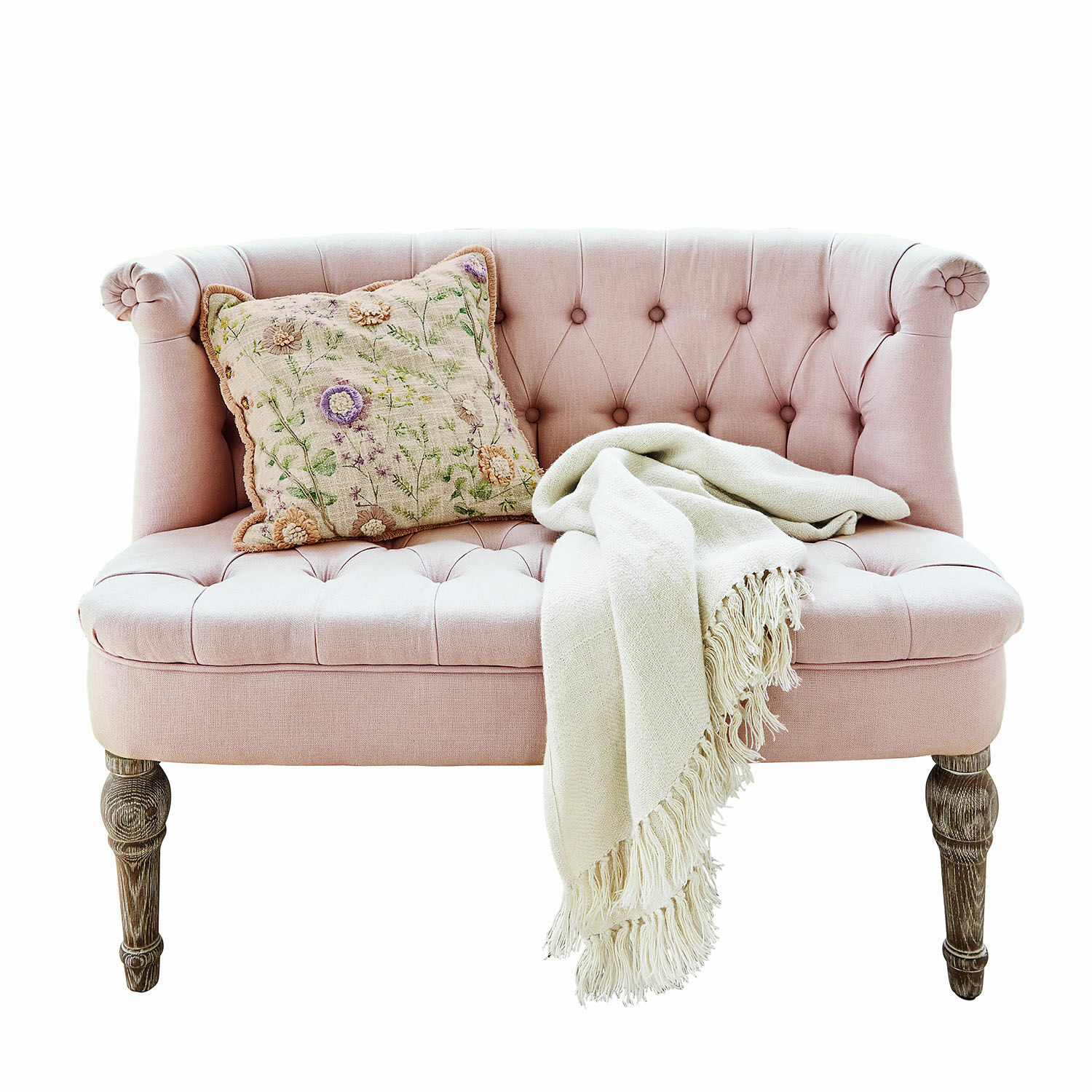 Sofa Weralin Rosa gepolstertes Sofa mit Holzfüssen, dekorativem Kissen und cremefarbenem Fransenplaid