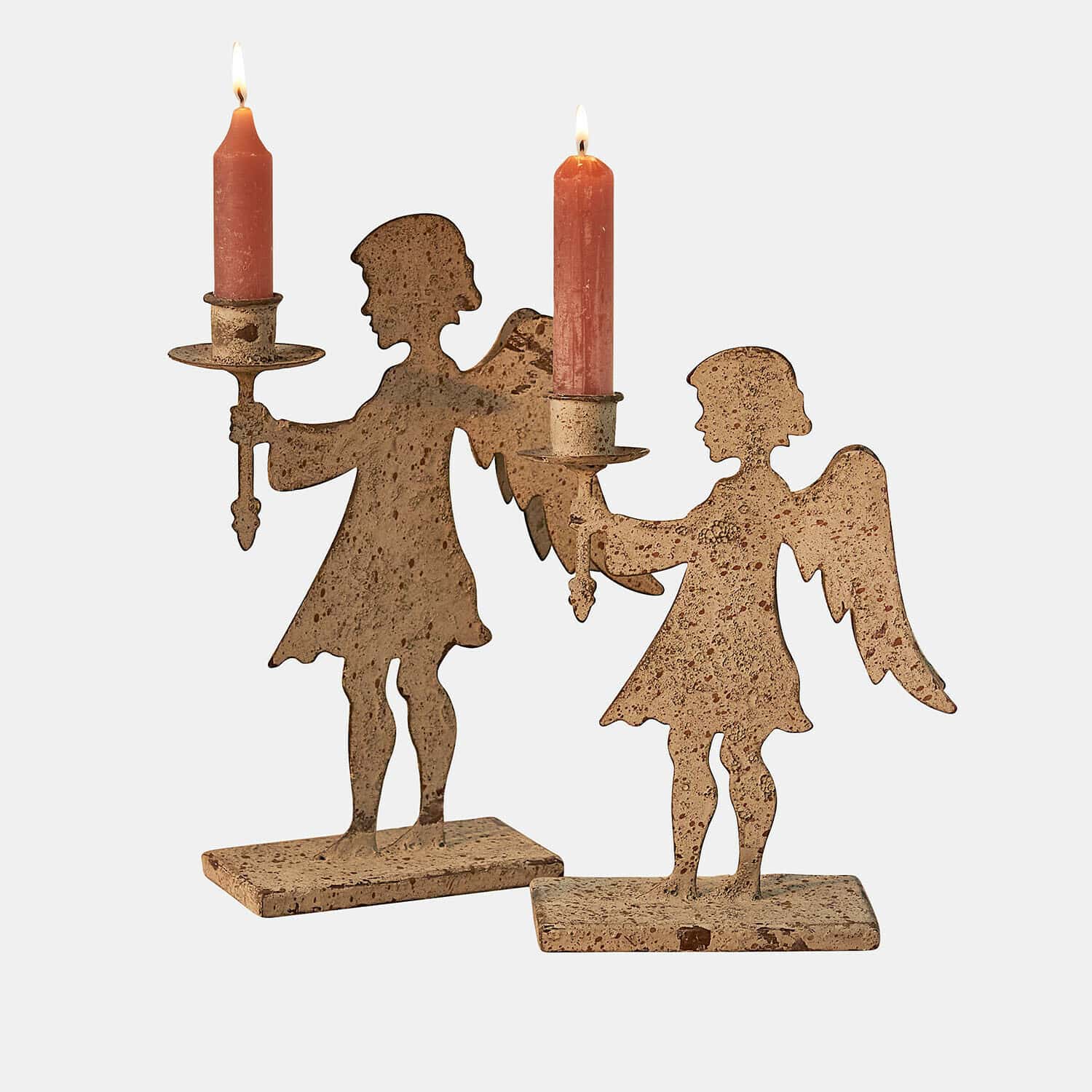 Kerzenständer 2er Set Zarnay Metall-Kerzenhalter in Engel-Form mit beiger antiker Patina und roten Kerzen als Dekoration