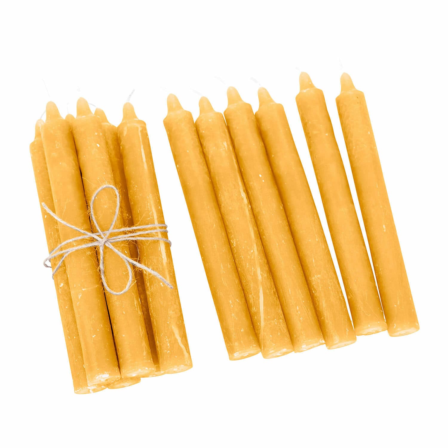 Kerze 12er Set Bauceau Set aus natürlichen Bienenwachskerzen in honiggelber Farbe für eine gemütliche Wohnraumdekoration