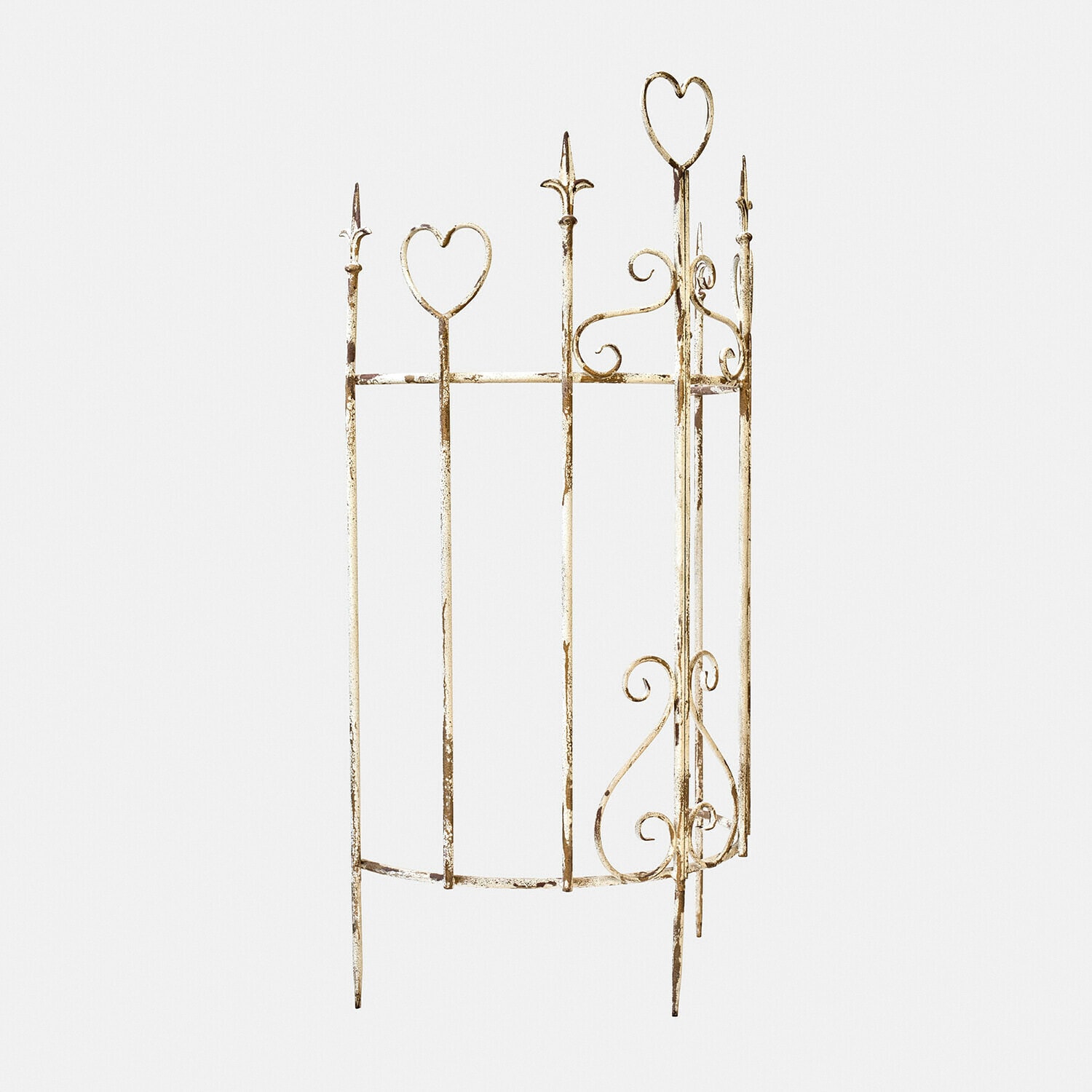 Weisser Metallständer mit Herzornamenten und antiker Patina für Wohnraumdekoration
