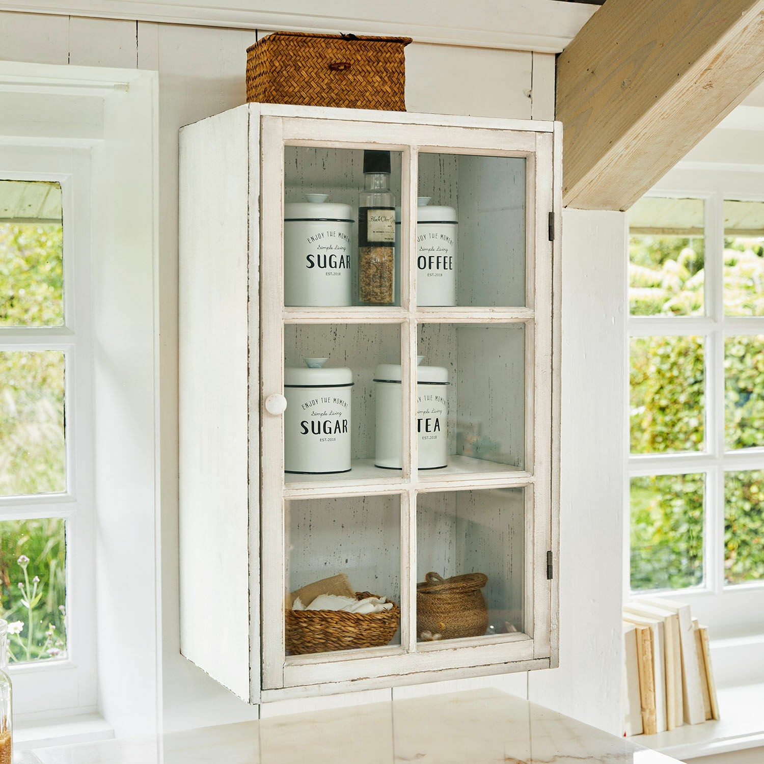Hängeschrank 2er Set Piavo Weisse hängende Holzvitrine mit Glastür und Behältern für Zucker, Kaffee und Tee