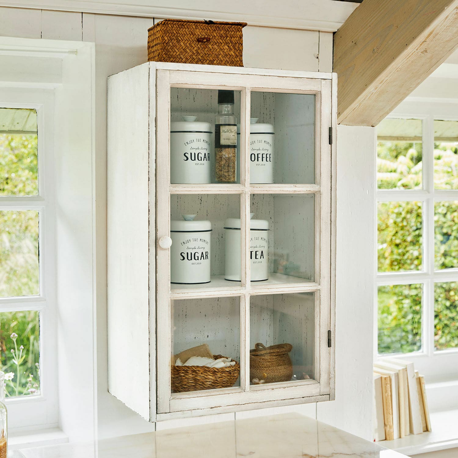 Hängeschrank 2er Set Piavo Weisse hängende Holzvitrine mit Glastür und Behältern für Zucker, Kaffee und Tee