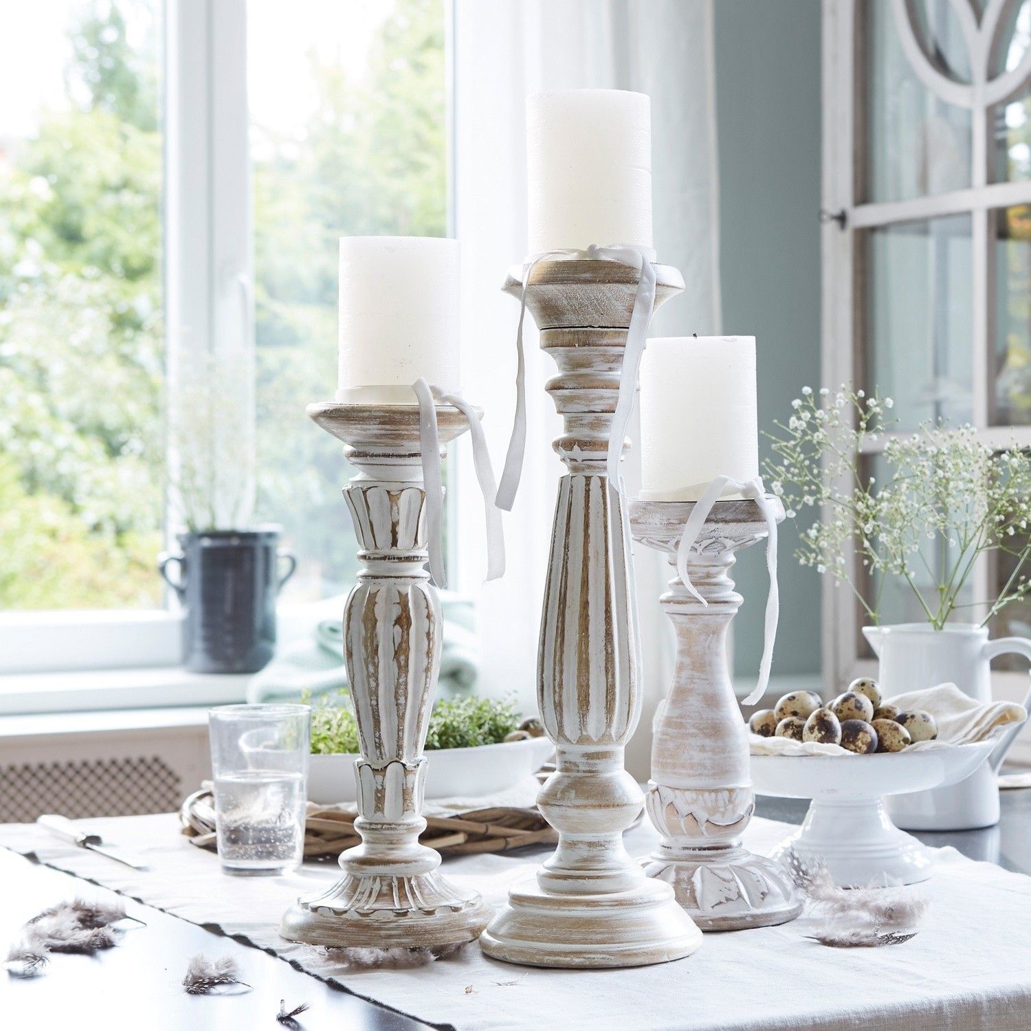 Kerzenständer 3er Set Folligny Set aus drei weissen, antik wirkenden Holz-Kerzenhaltern als Tischdekoration