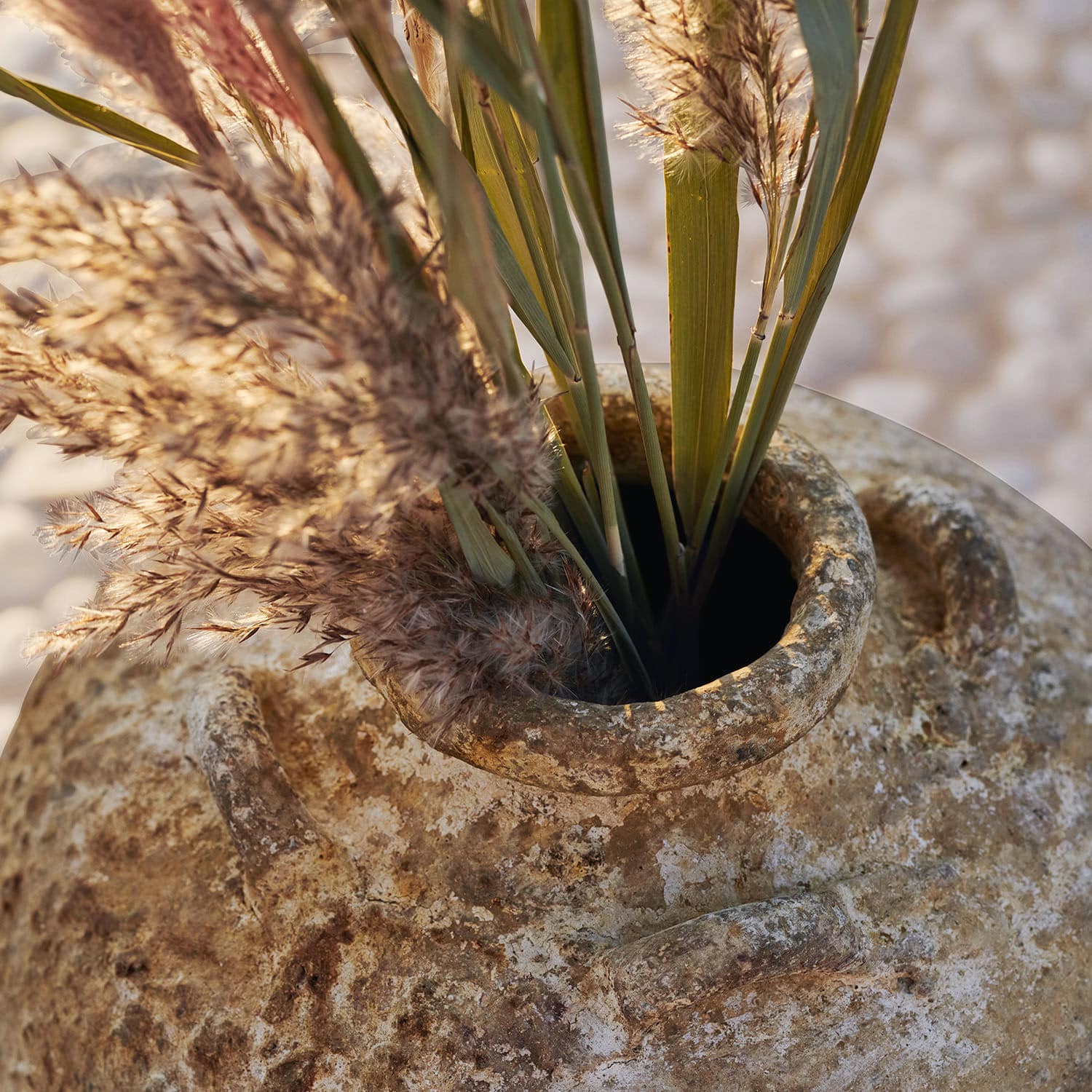 Vase Angrivar
