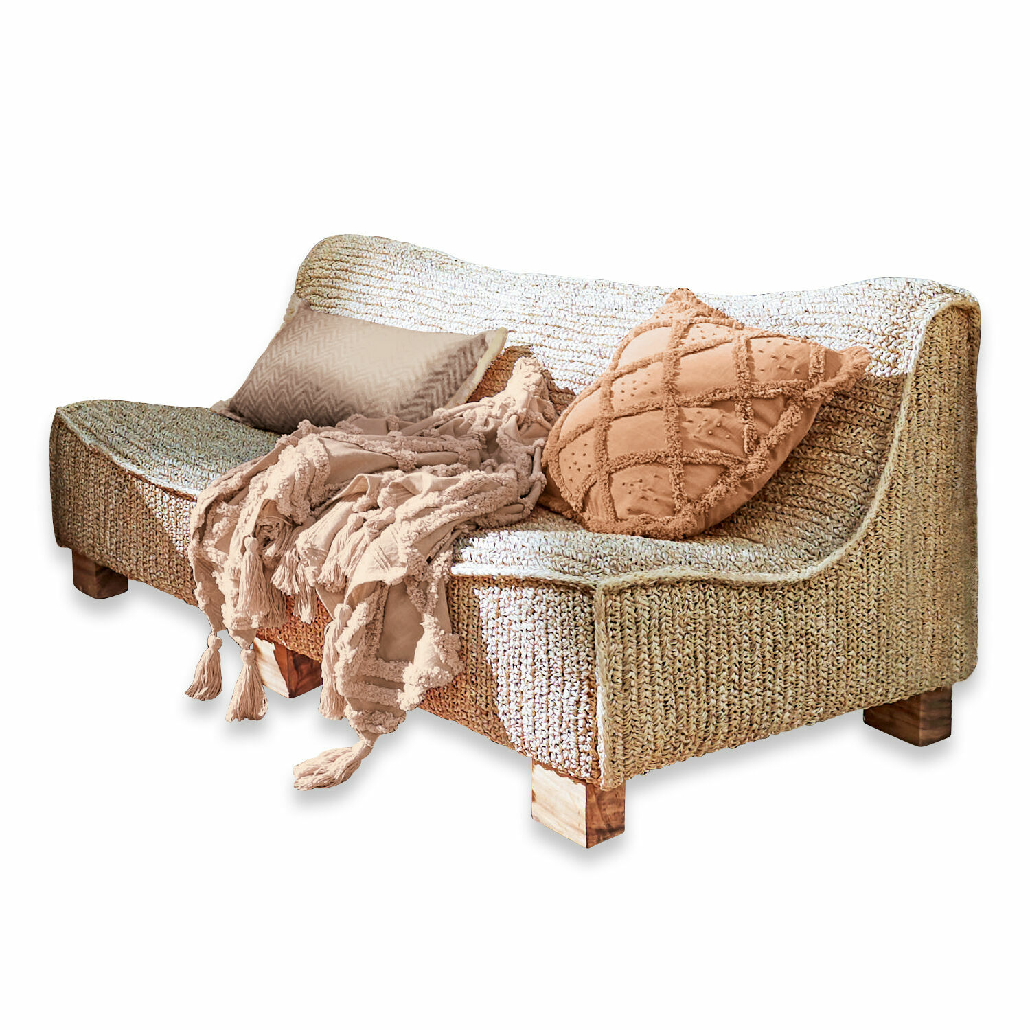 Sofa Bocage Geflochtenes Rattan-Sofa in Naturfarbe mit beiger Decke und Kissen für ein gemütliches Wohnzimmer