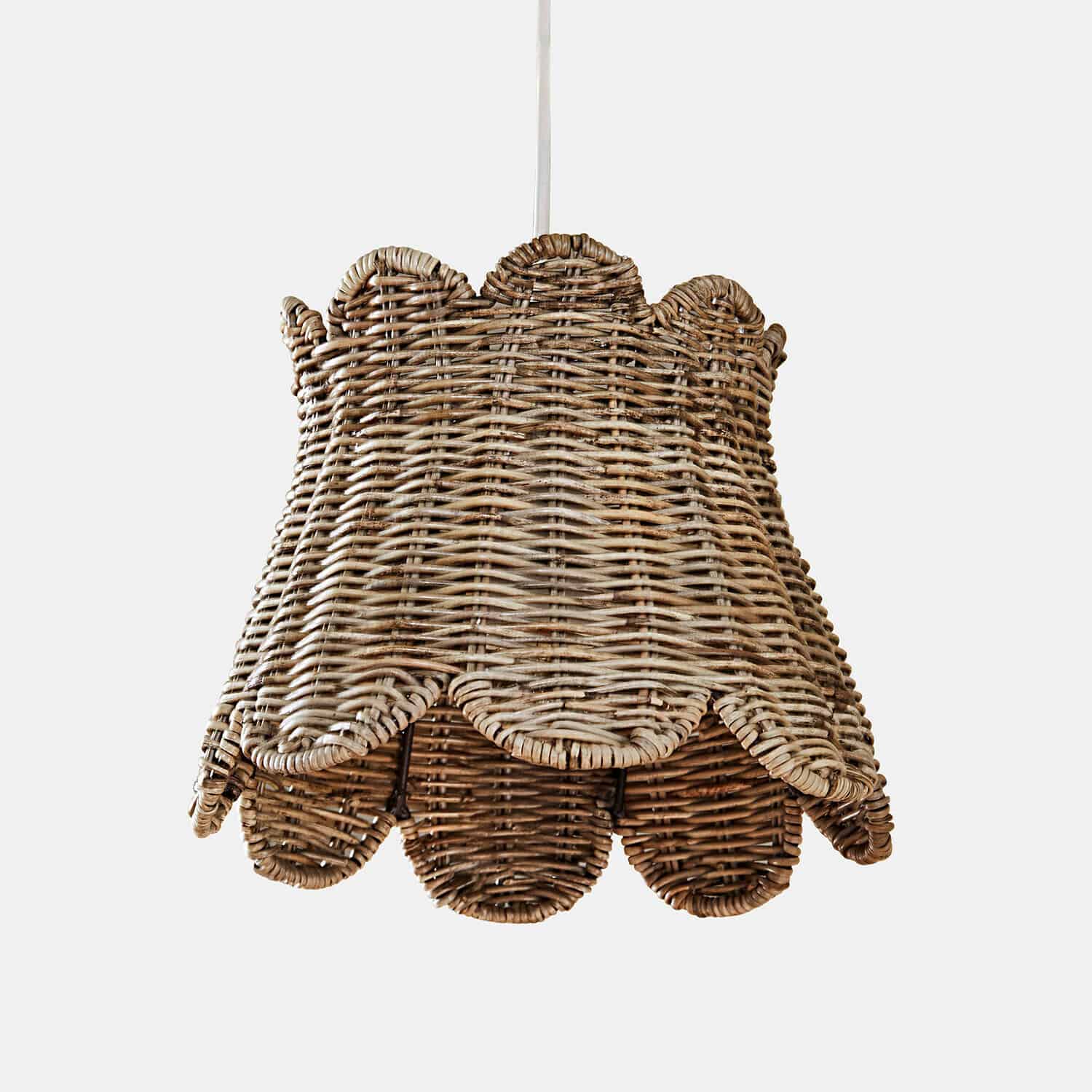 Lampenschirm Chantivelle Hängeleuchte aus geflochtenem Rattan in natürlichem Braun, dekorativer Lampenschirm für Innenräume