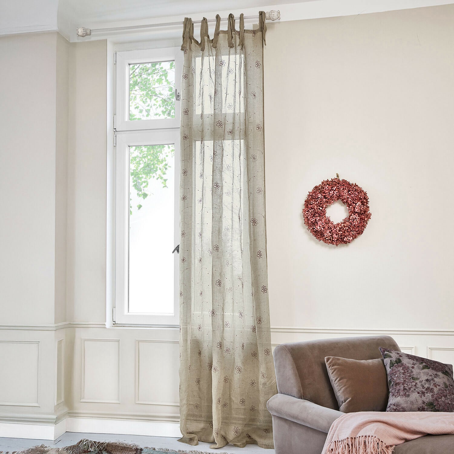Gardine Amélorie Transparenter beiger Leinenvorhang mit Blumenmuster zur Fensterdekoration im Wohnzimmer