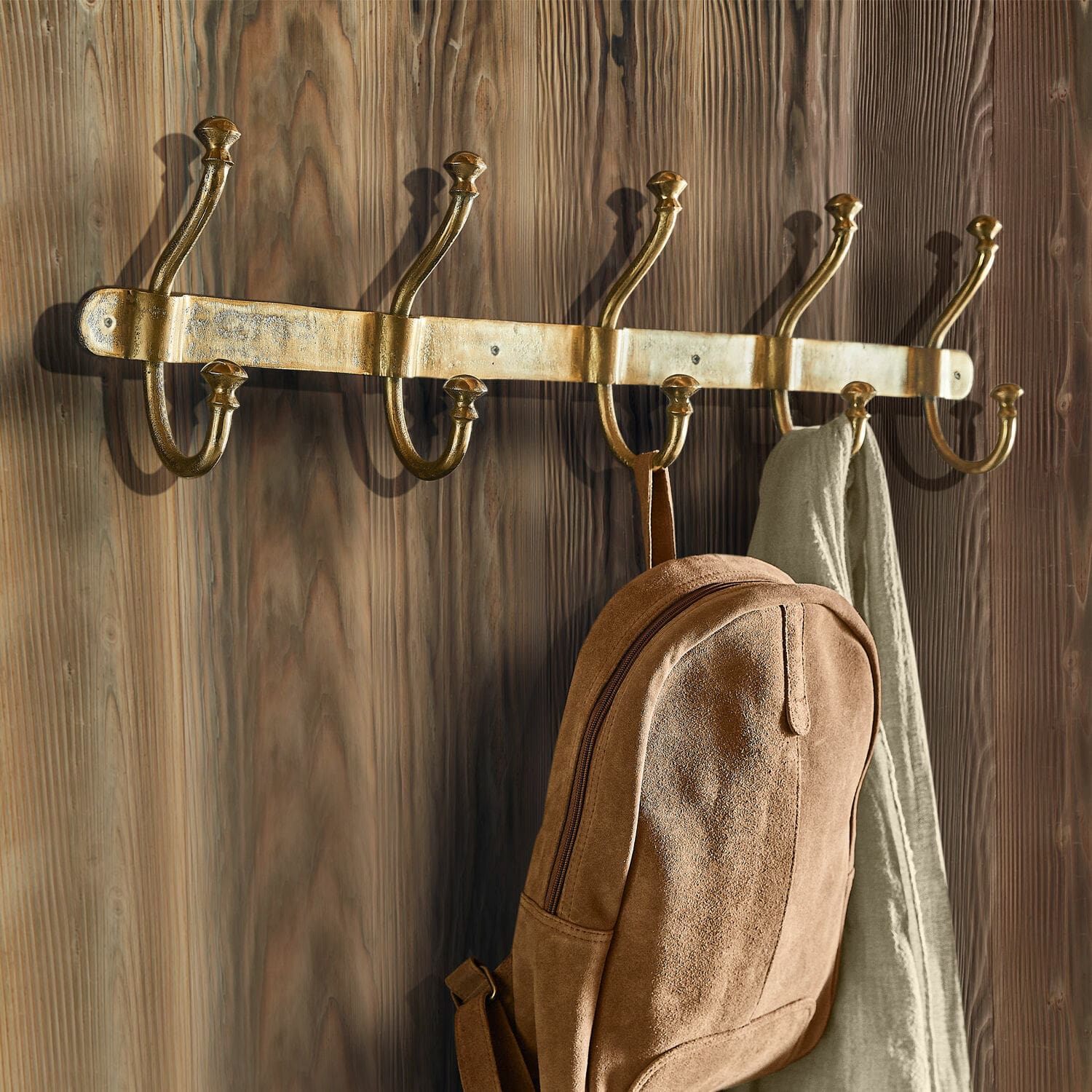 Hakenleiste Pincé Goldfarbener Metallwandhaken mit fünf Haken, ideal für Rucksack und Kleidung im Flur
