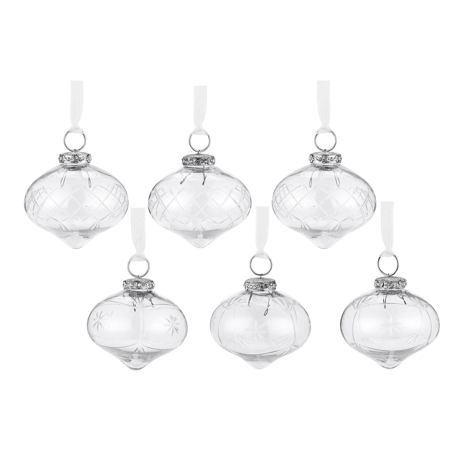 Weihnachtsschmuck 6er Set Cheshire Set mit sechs transparenten Glas-Weihnachtskugeln mit weissen Bändern und feinem Muster