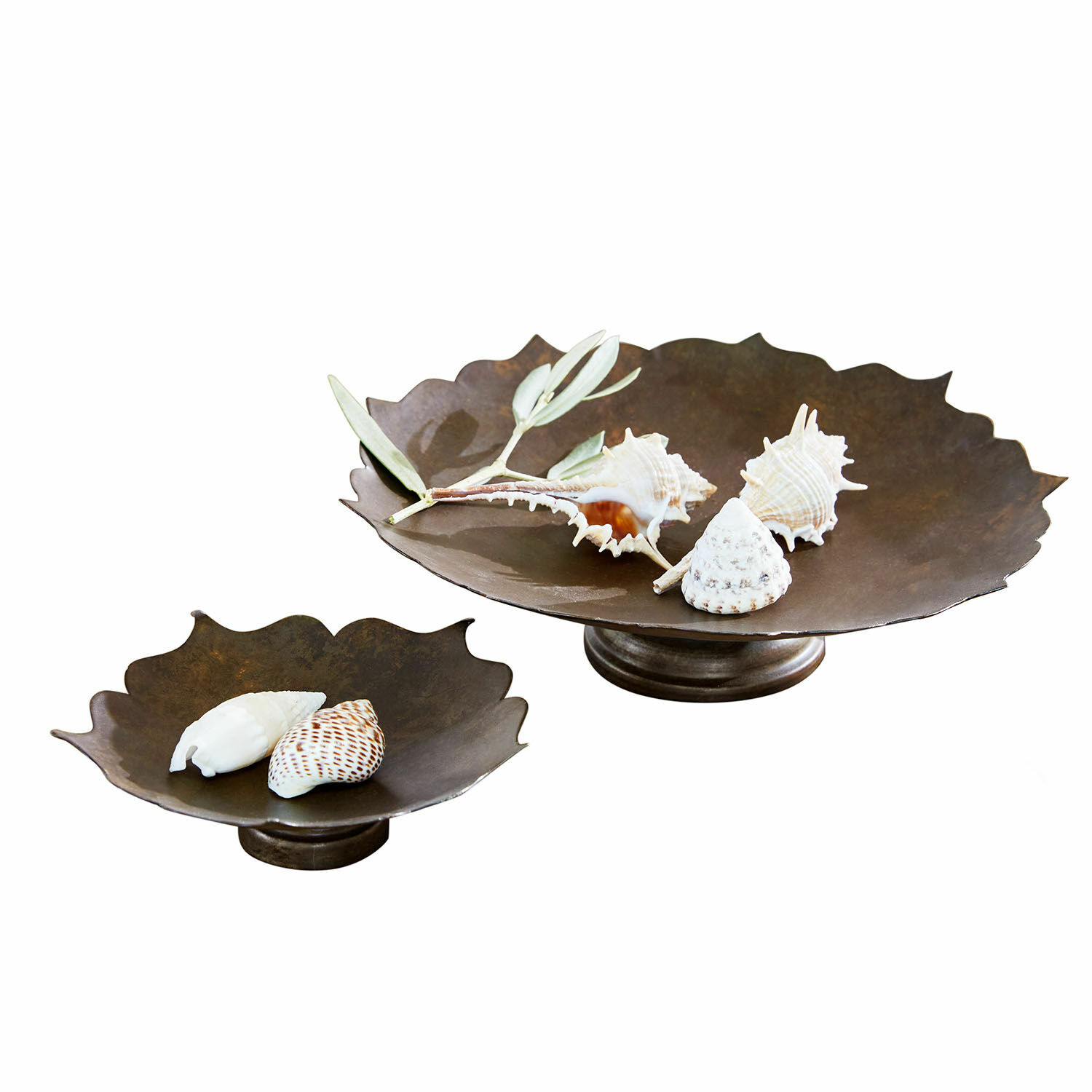 Deko-Schale 2er Set Viverto Set aus zwei dekorativen braunen Metallschalen mit Muscheln und Olivenzweig.