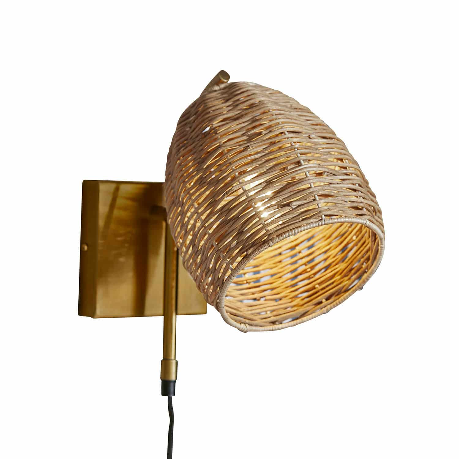 Wandlampe Anglemont Wandlampe aus Rattan und goldenem Metall mit natürlichem Lampenschirm, dekorative Wandbeleuchtung